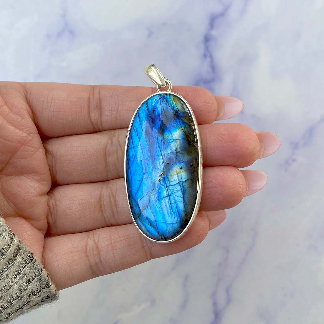 Labradorite Pendant-(LBD-P-94.)