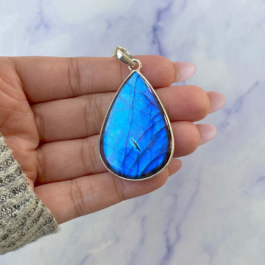Labradorite Pendant-(LBD-P-97.)