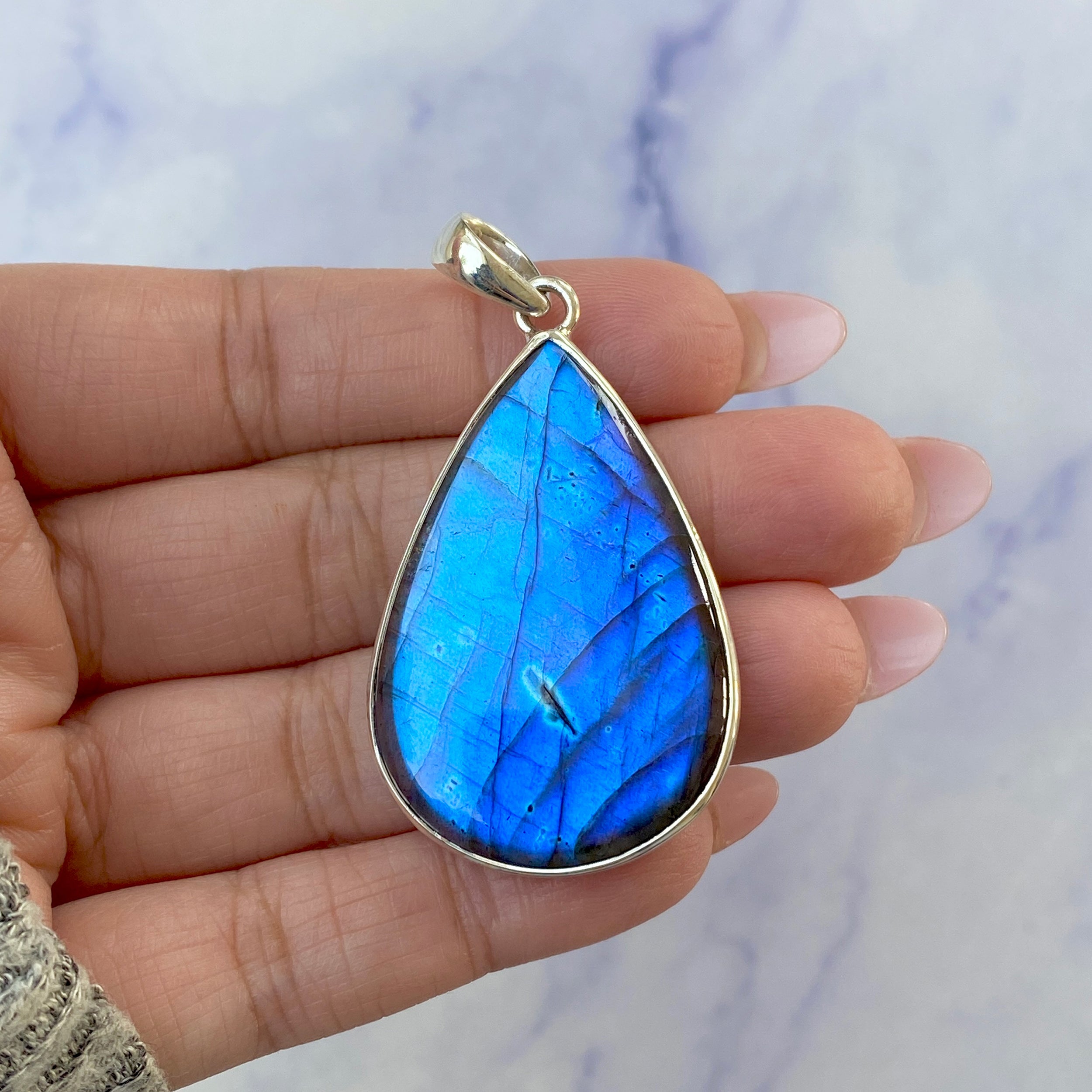 Labradorite Pendant-(LBD-P-97.)