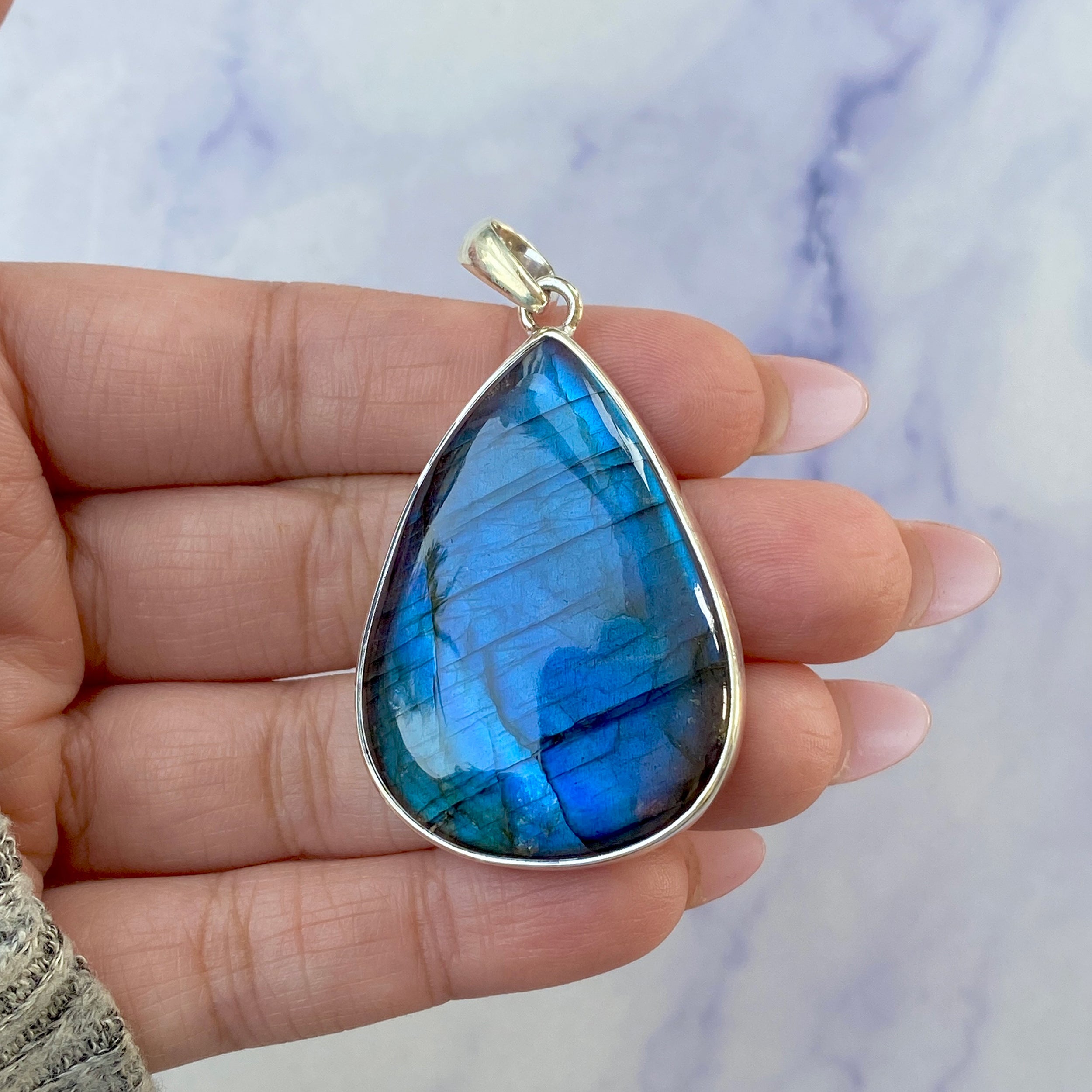 Labradorite Pendant-(LBD-P-98.)