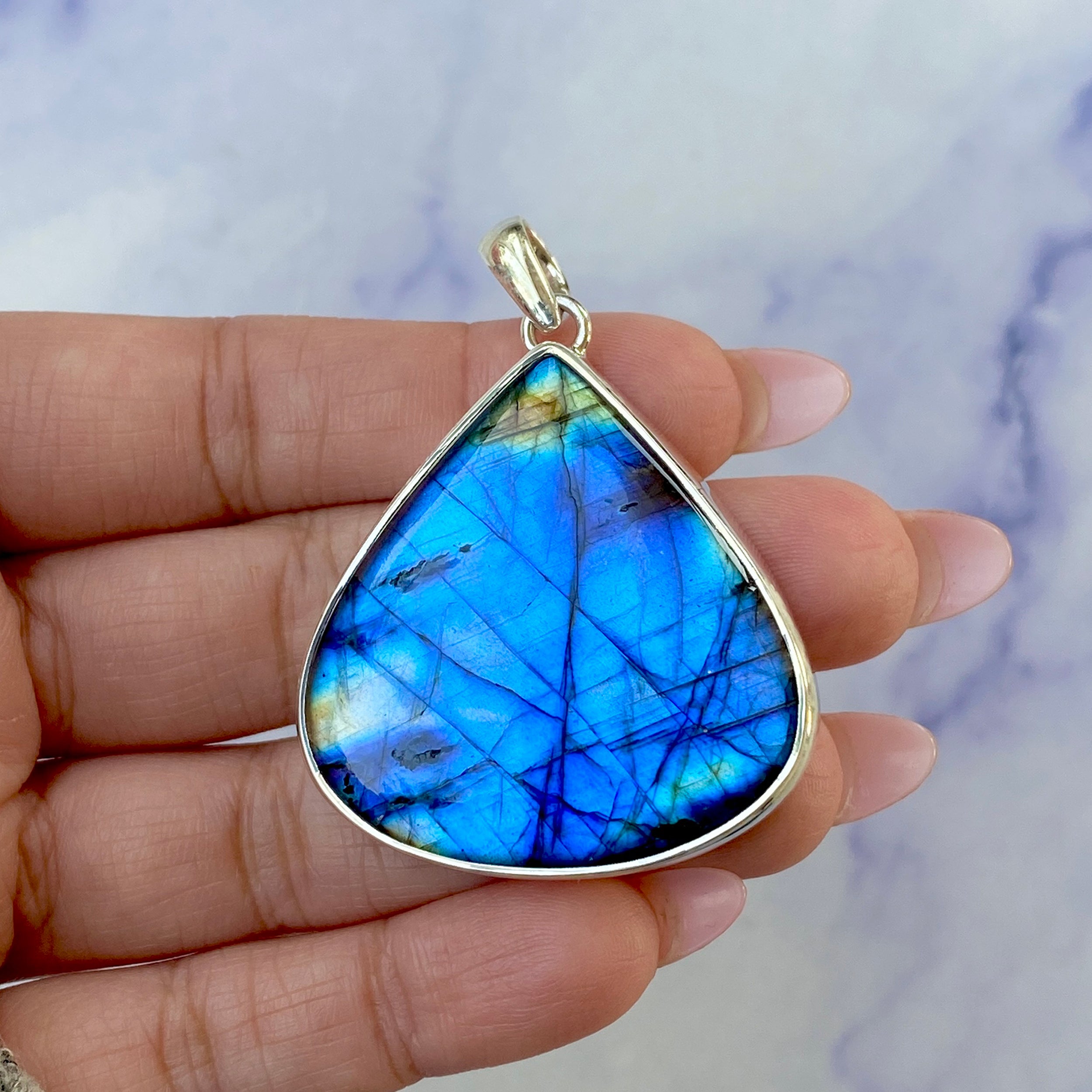 Labradorite Pendant-(LBD-P-99.)