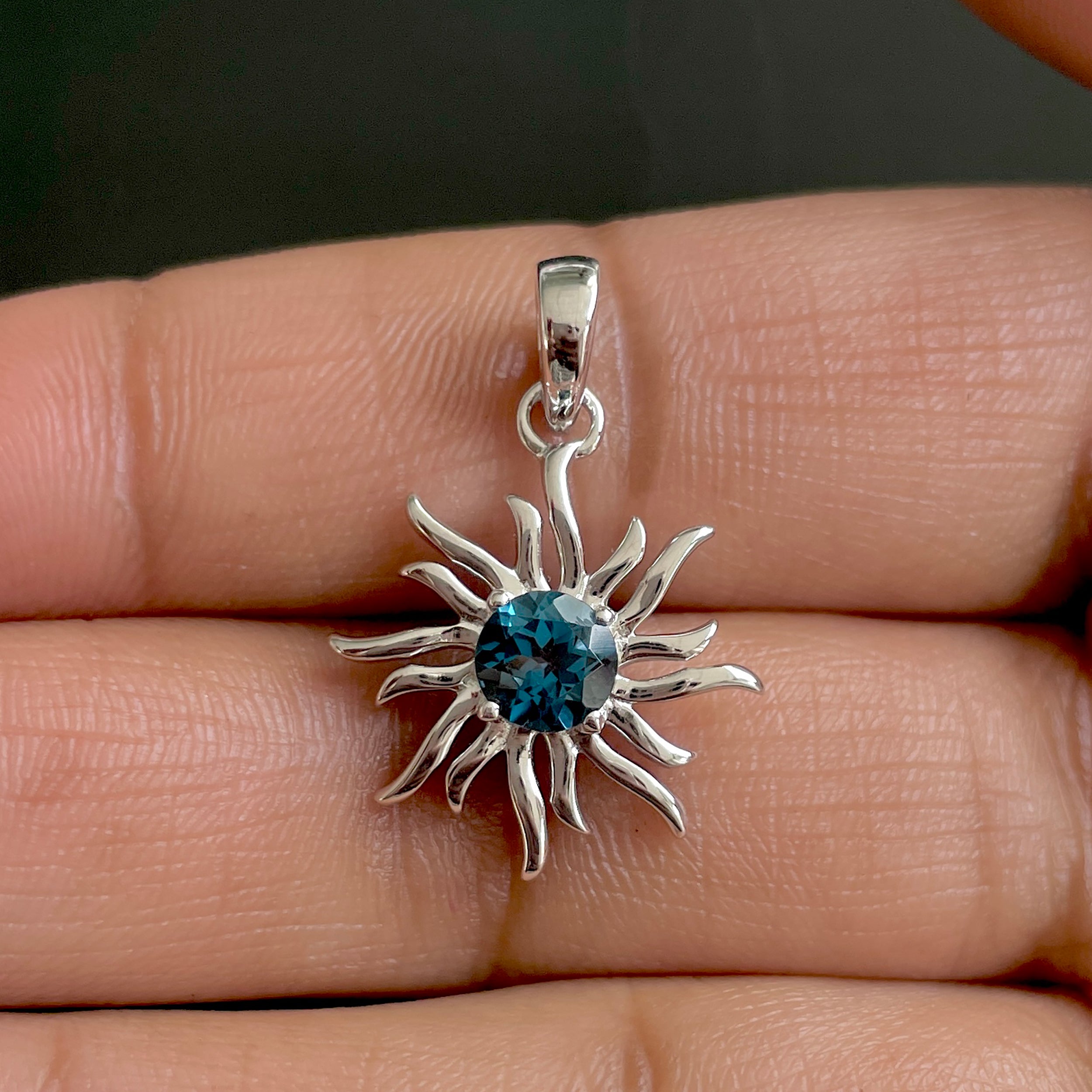 London Blue Topaz Sun Pendant-(LBTZ-SN-152.)