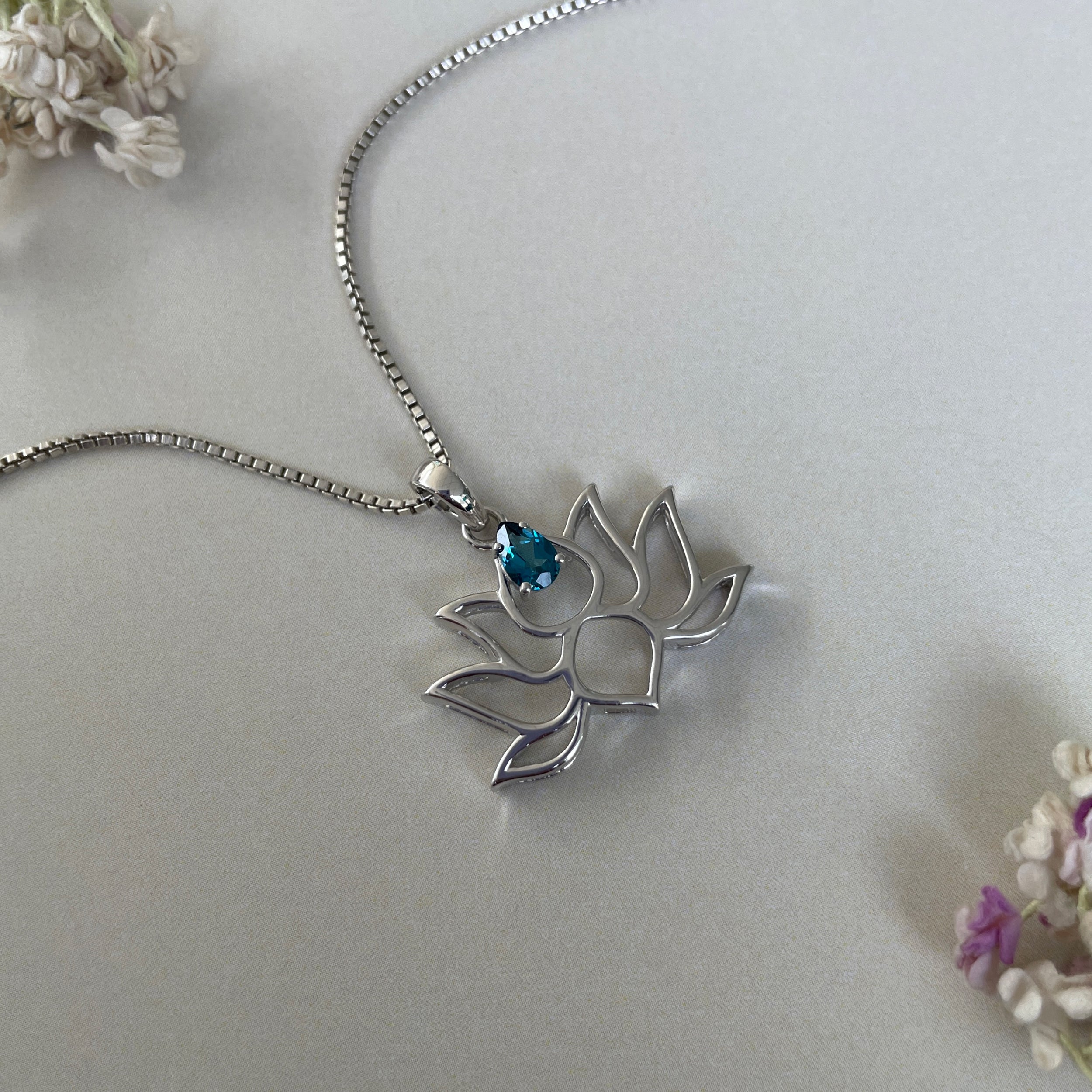 London Blue Topaz Lotus Pendant-(LBTZ-SN-156.)