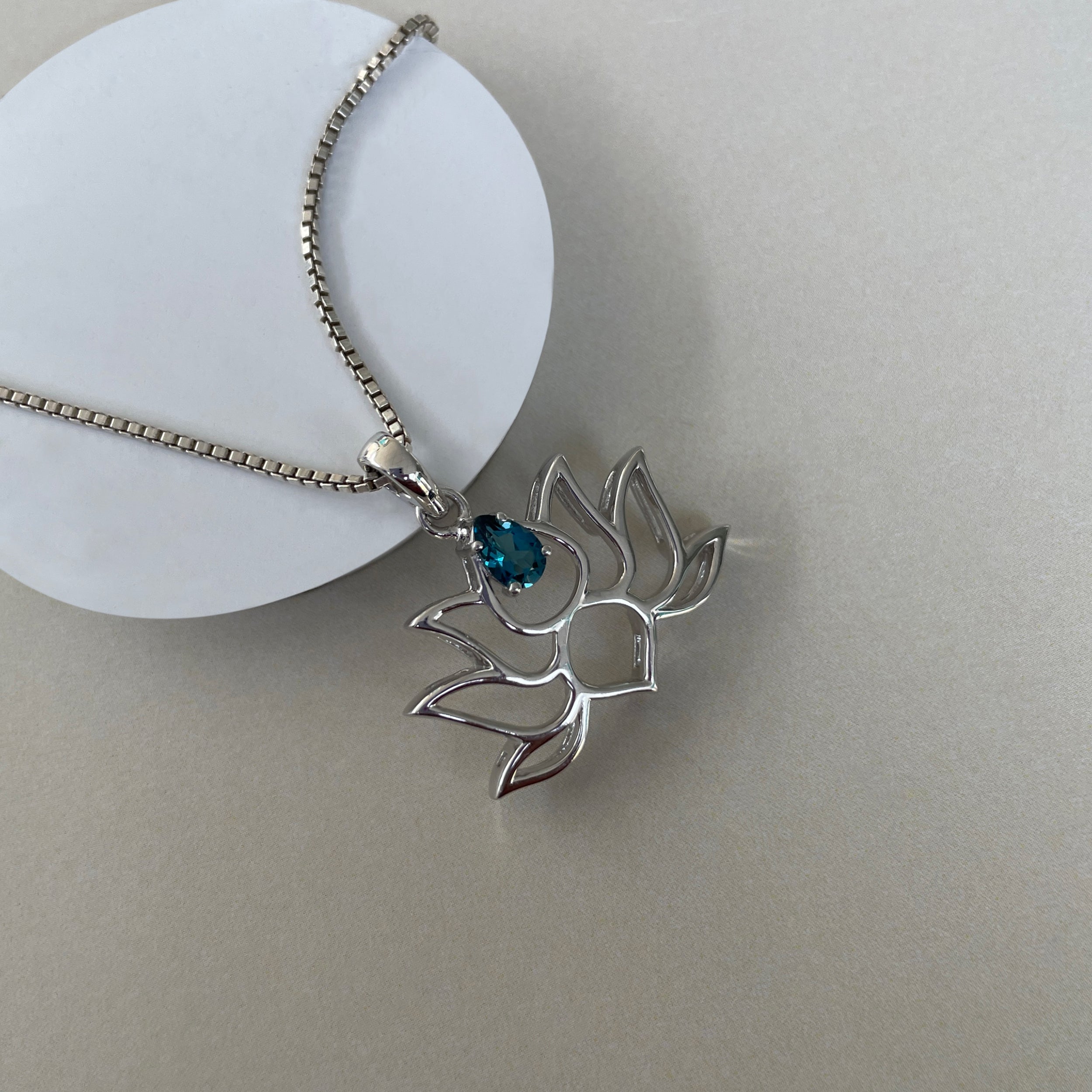 London Blue Topaz Lotus Pendant-(LBTZ-SN-156.)