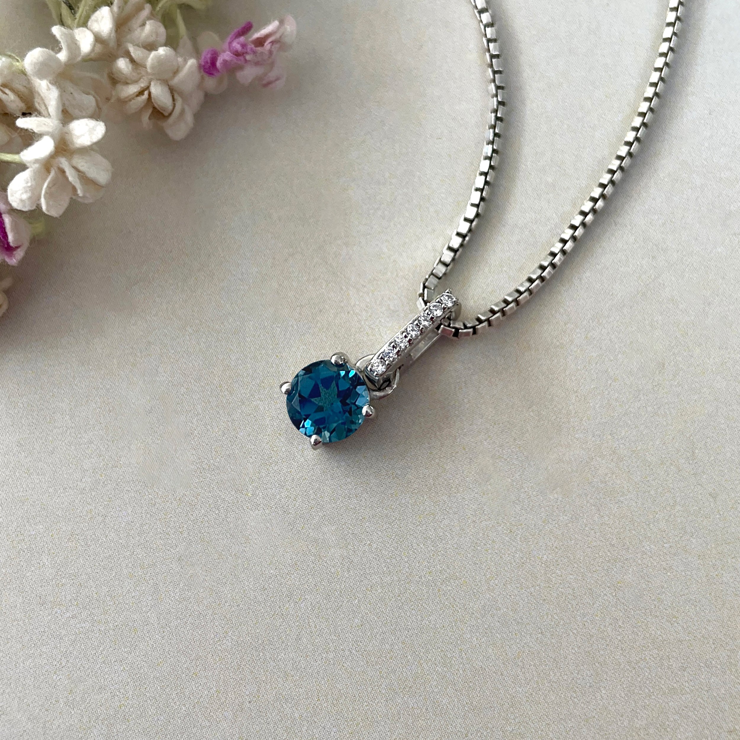 London Blue Topaz Pendant-( LBTZ-SP-549 )