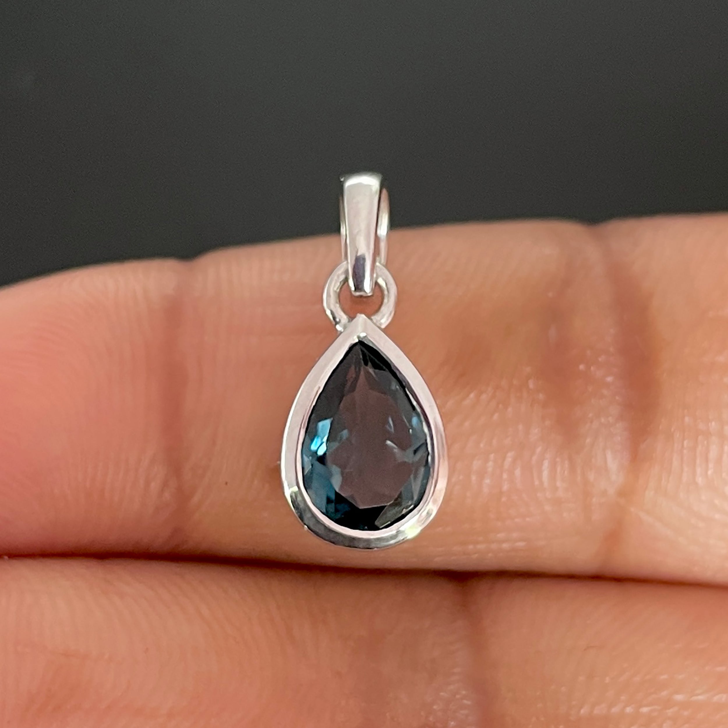 London Blue Topaz Pendant-(LBTZ-SP-956.)