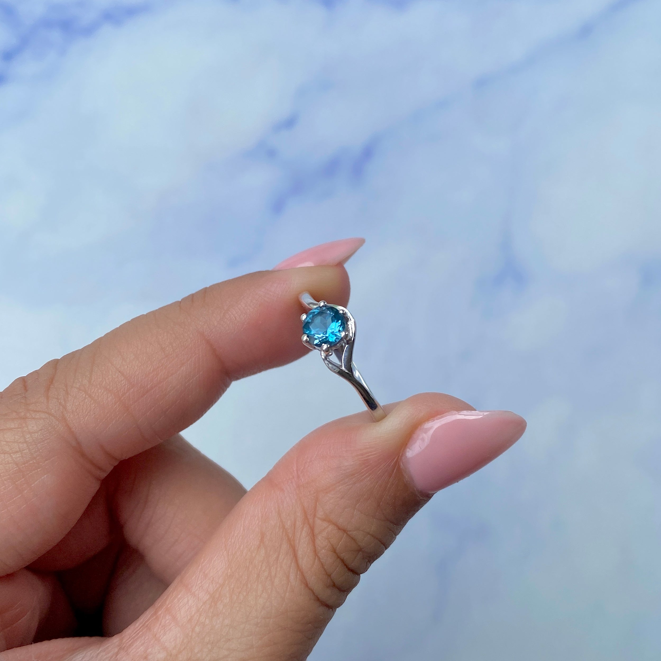 London Blue Topaz Ring-(LBTZ-SR-04.)