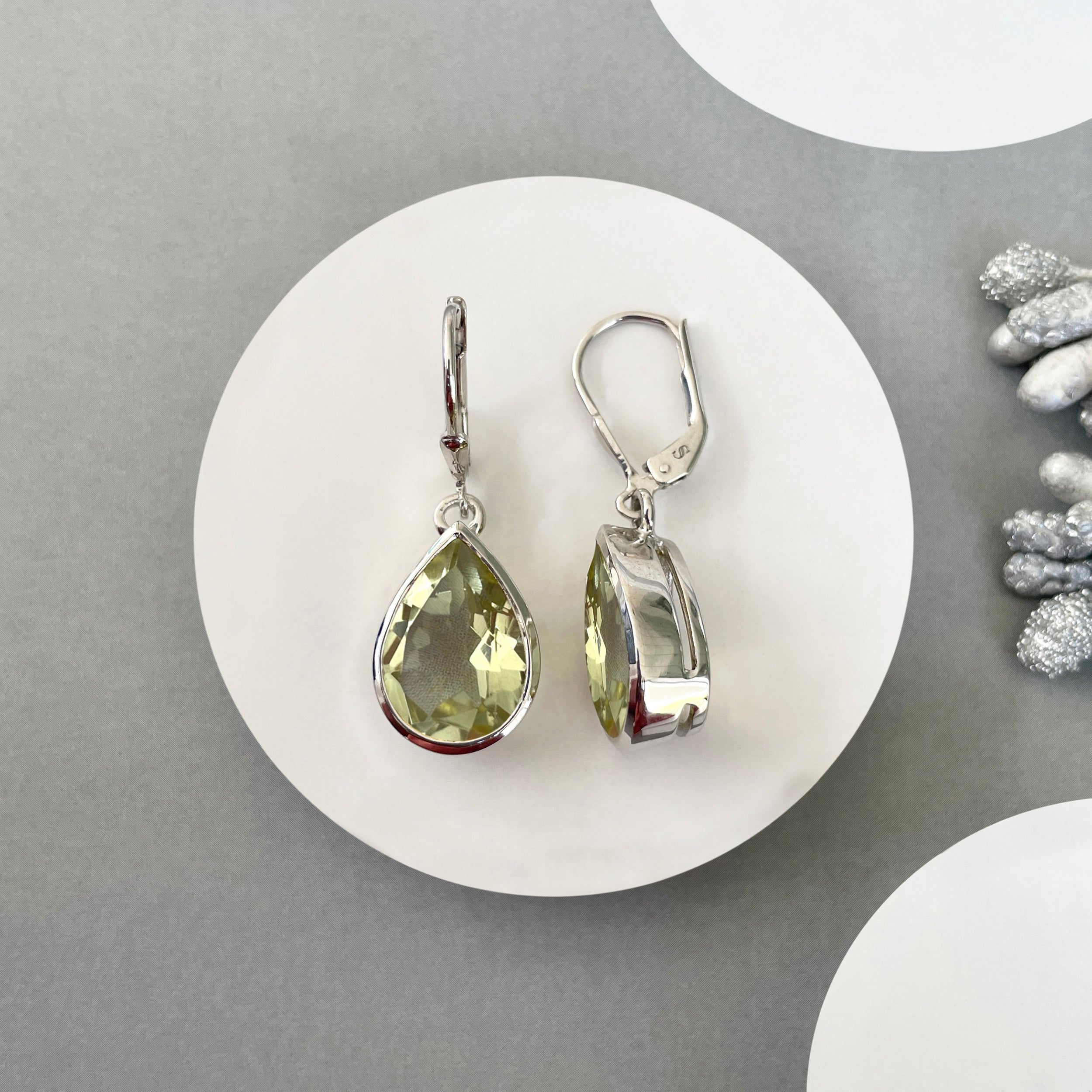 Lemon Quartz Leverback Earrings-(LEM-SE-725.)
