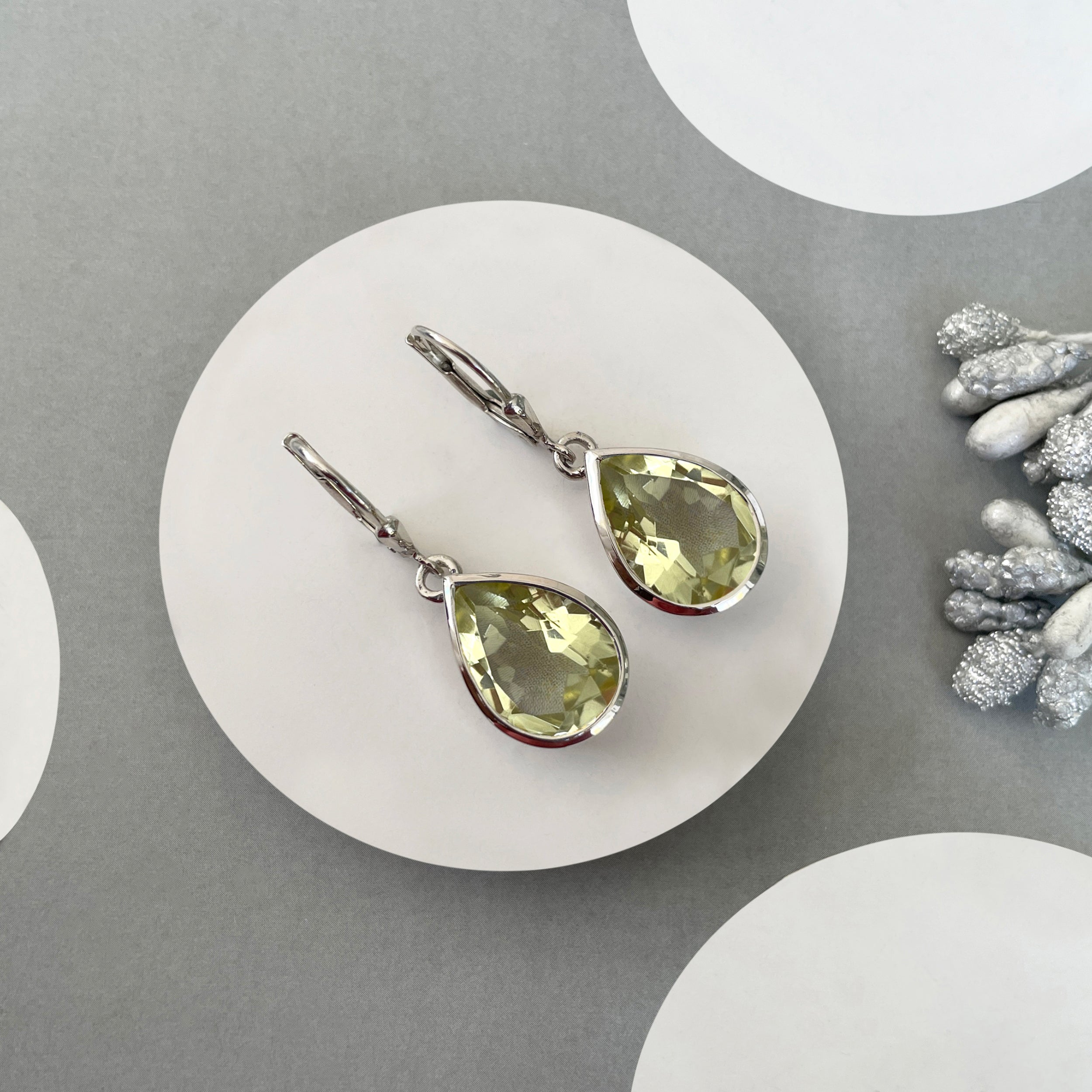 Lemon Quartz Leverback Earrings-(LEM-SE-725.)