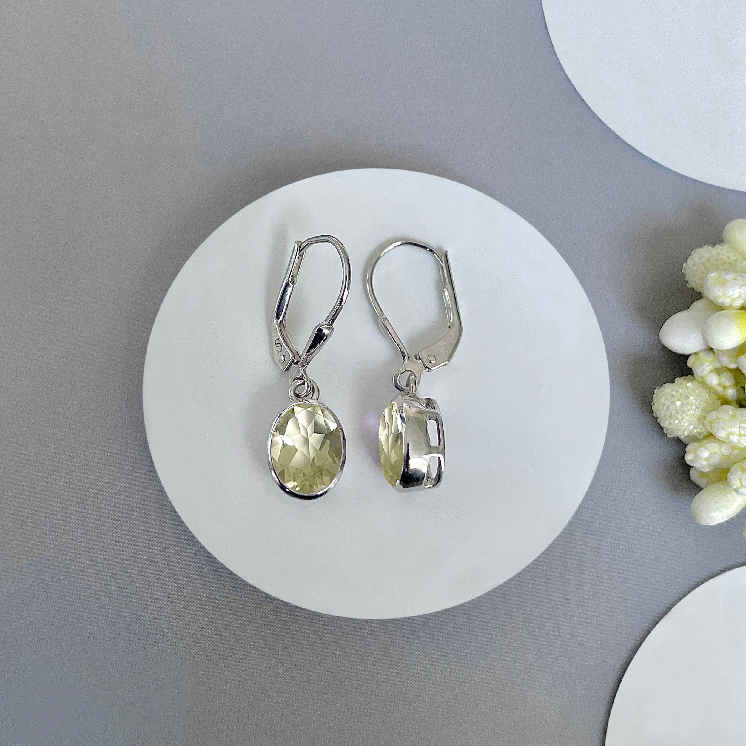 Lemon Quartz Leverback Earrings-(LEM-SE-998.)