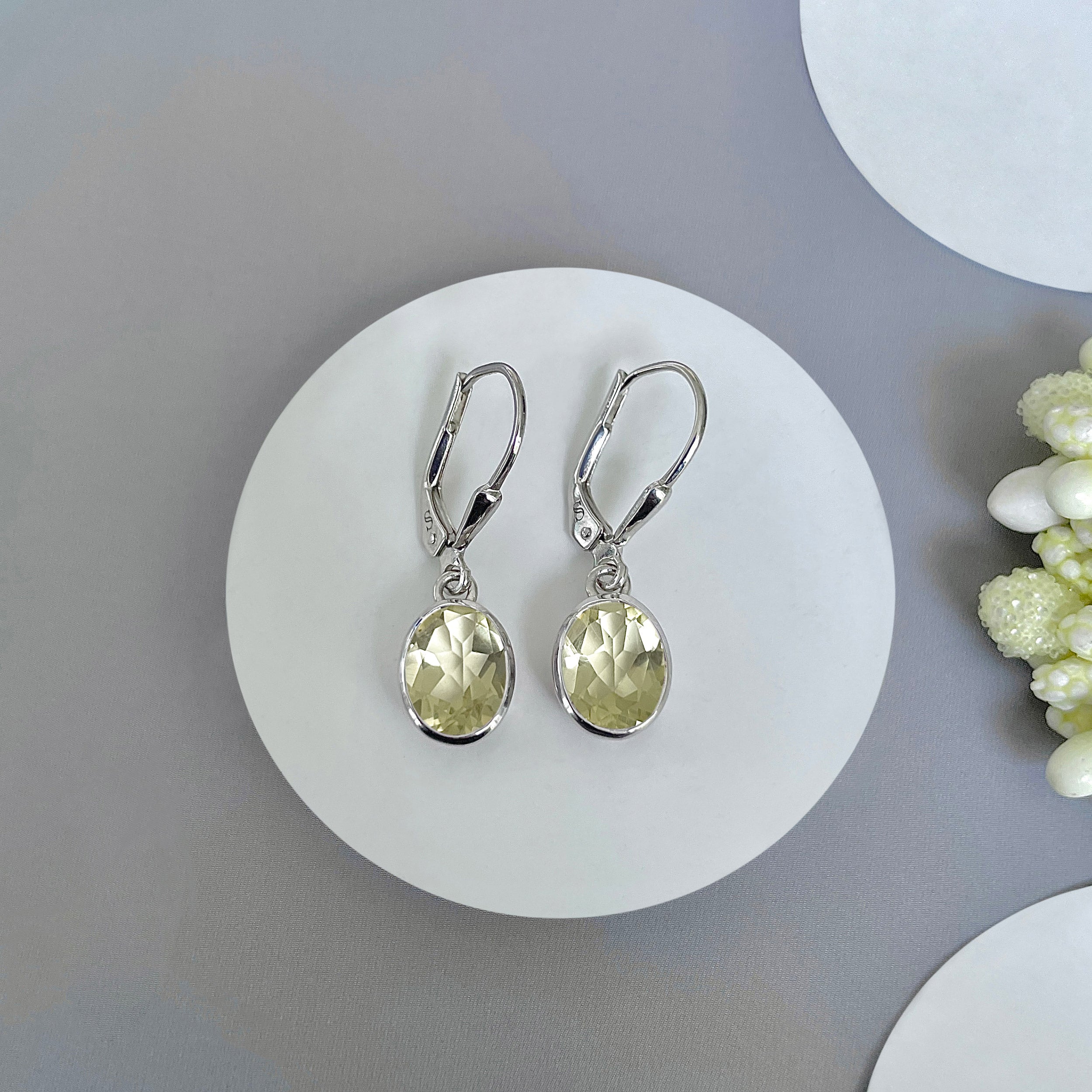 Lemon Quartz Leverback Earrings-(LEM-SE-998.)