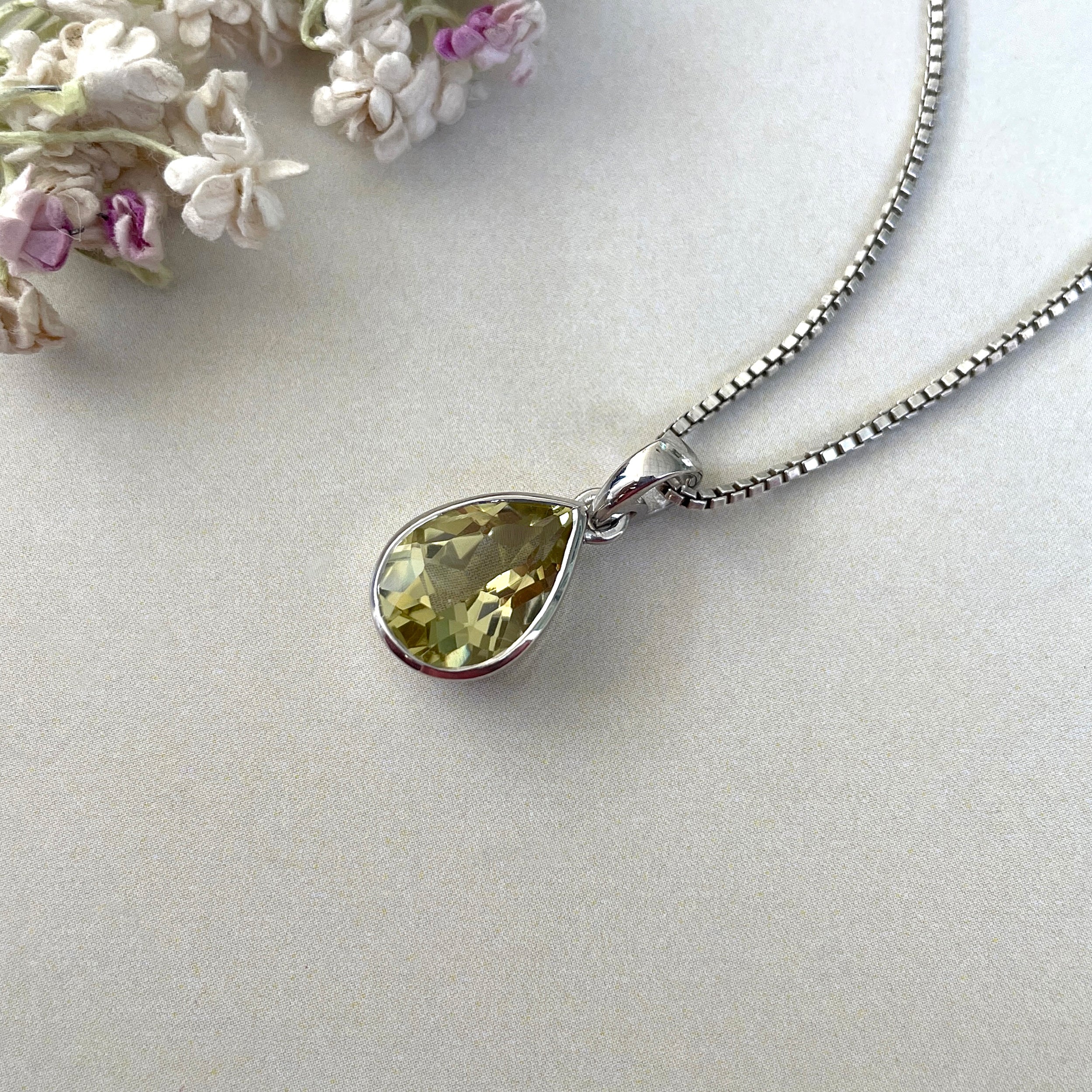 Lemon Quartz Pendant-(LEM-SP-470.)