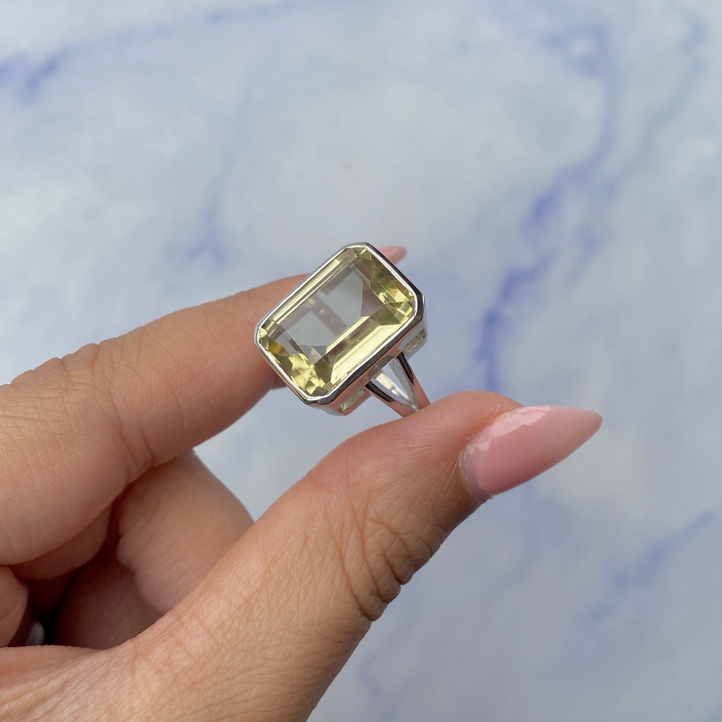 Lemon Quartz Ring-(LEM-SR-1847.)