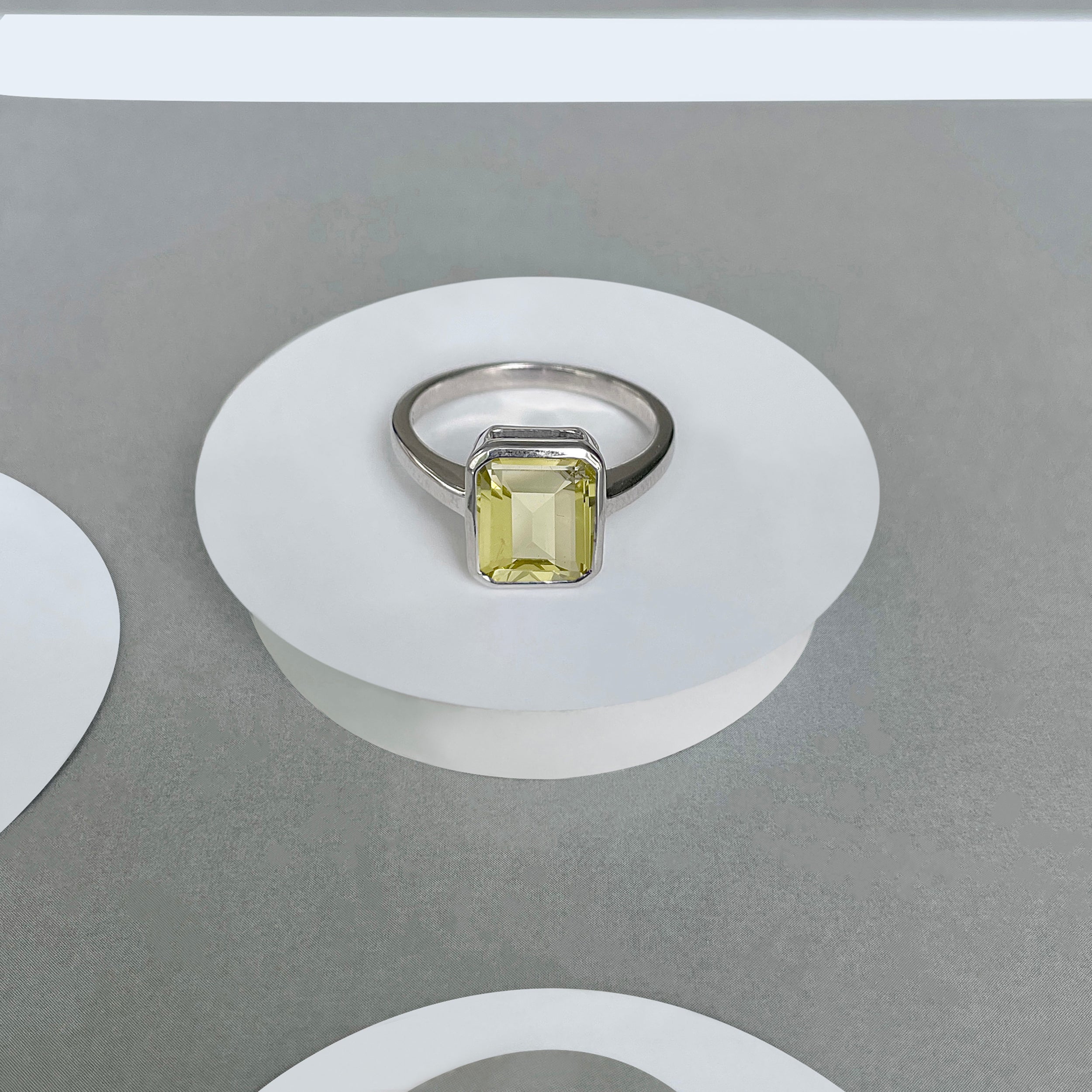 Lemon Quartz Ring-(LEM-SR-1926.)