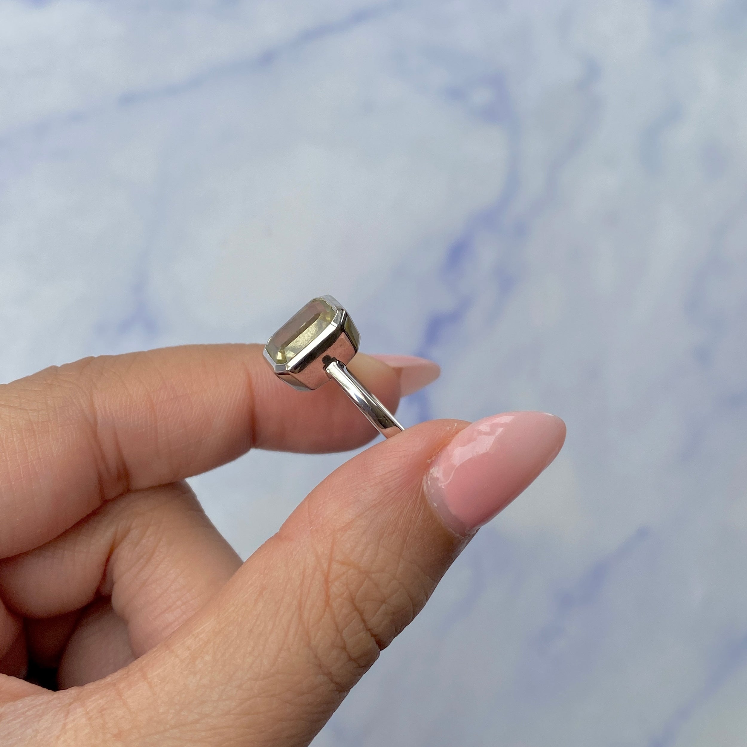 Lemon Quartz Ring-(LEM-SR-250.)