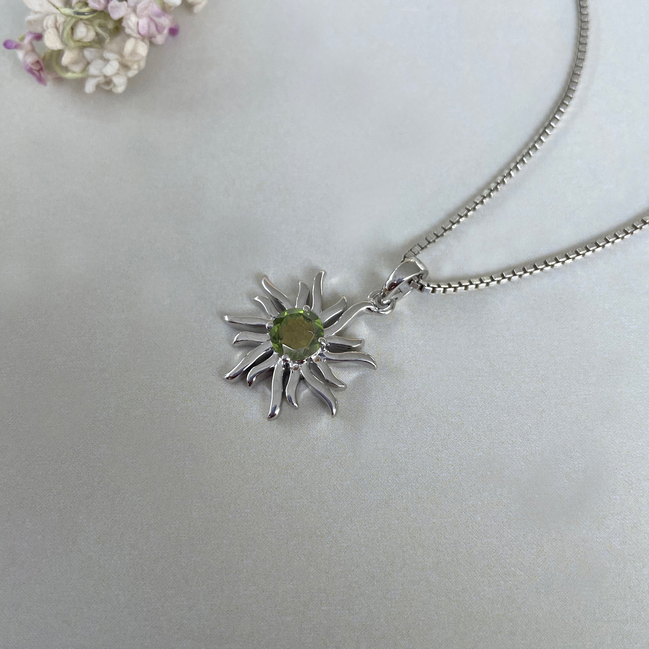 Moldavite Sun Pendant-(MLD-SN-152P.)