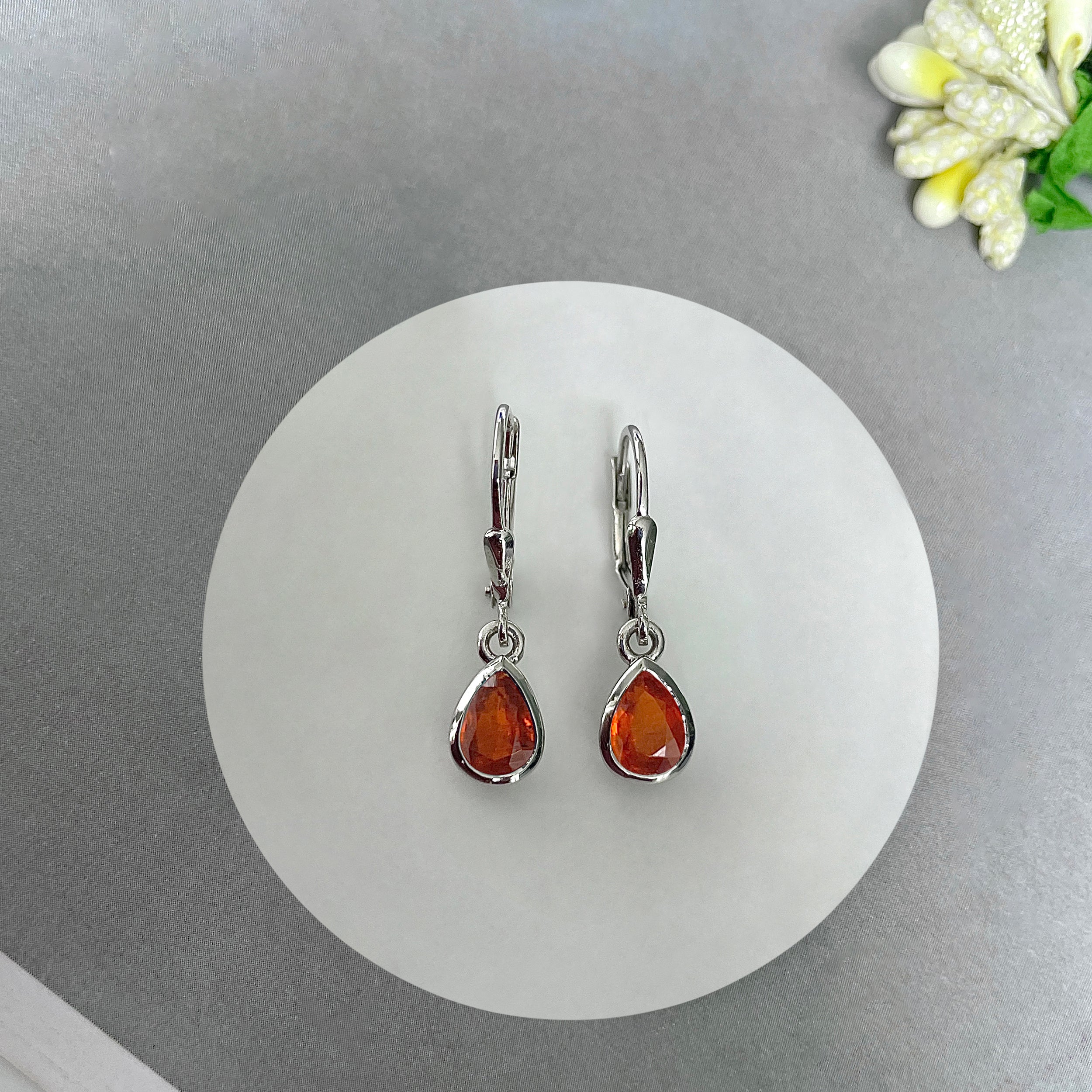 Orange Kyanite Leverback Earrings-(OKY-SE-1317.)