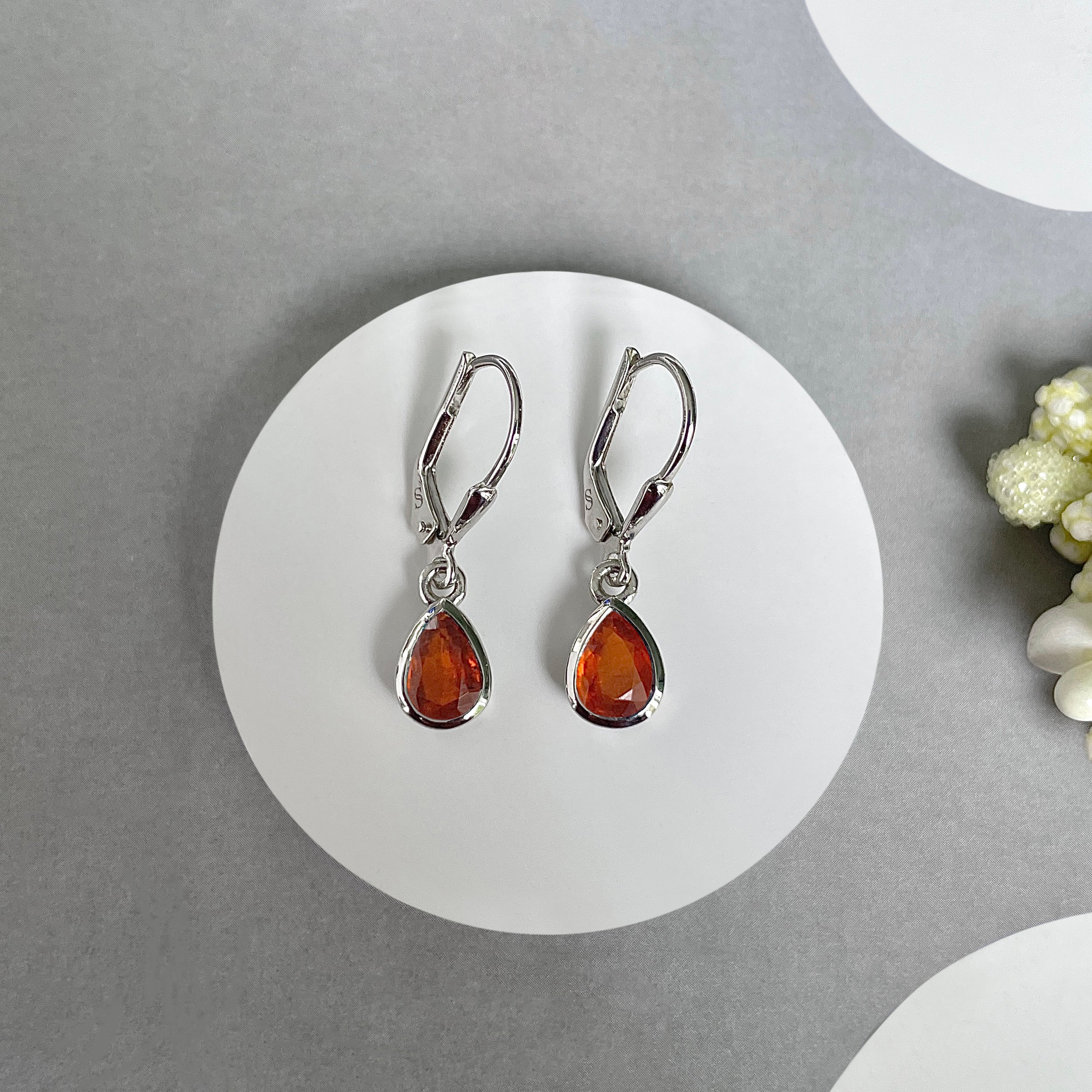 Orange Kyanite Leverback Earrings-(OKY-SE-1317.)