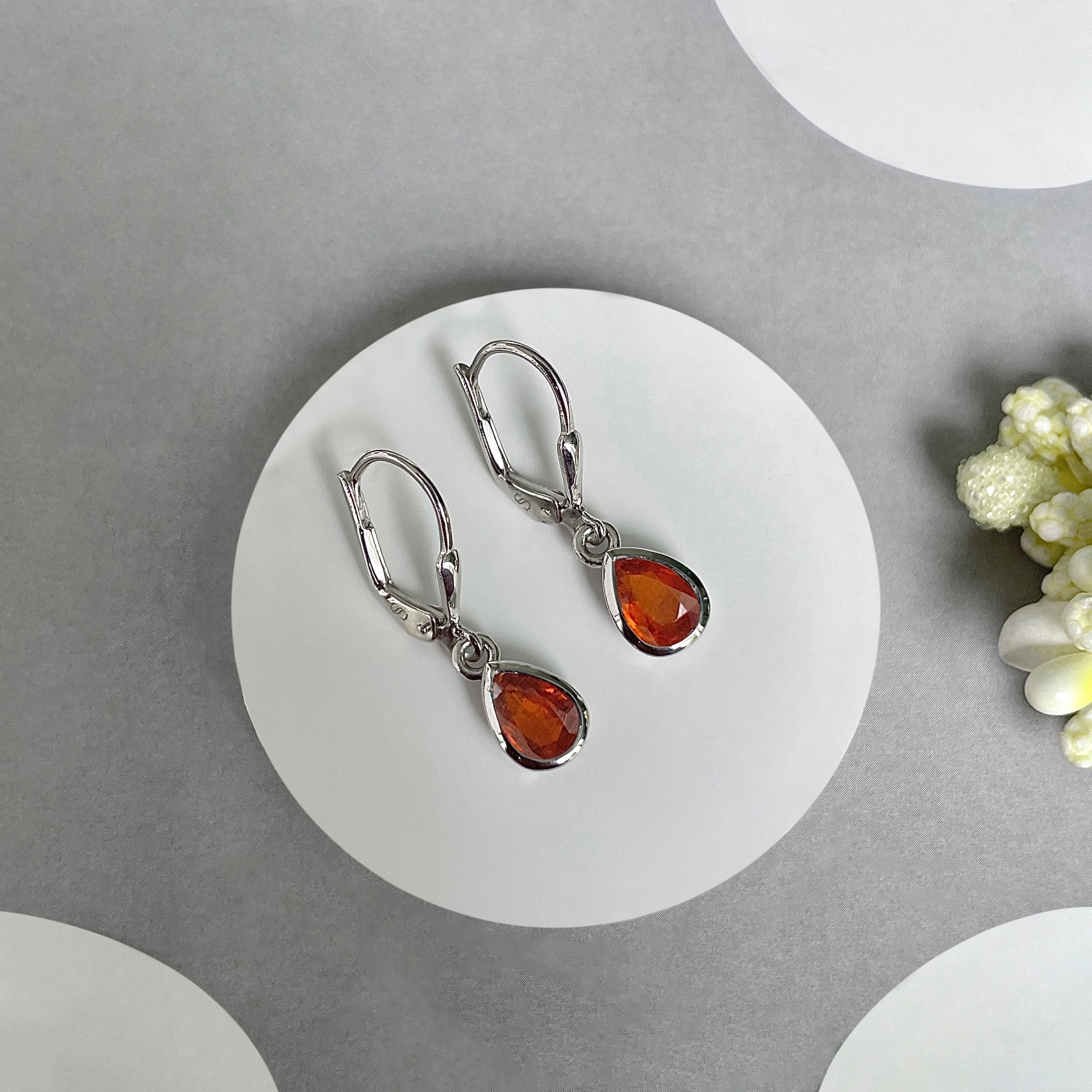 Orange Kyanite Leverback Earrings-(OKY-SE-1317.)