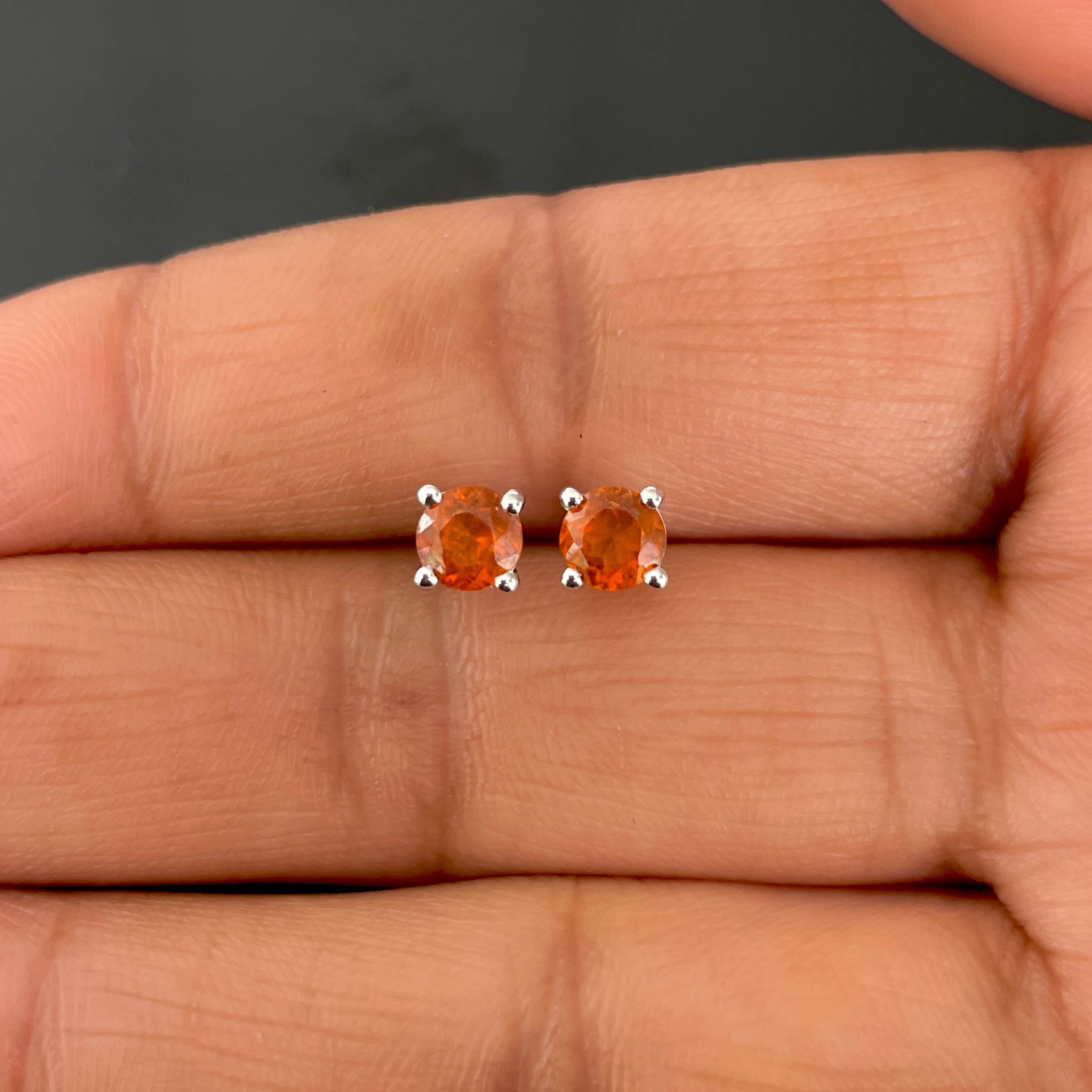 Orange Kyanite Stud Earrings-(OKY-SE-1321.)