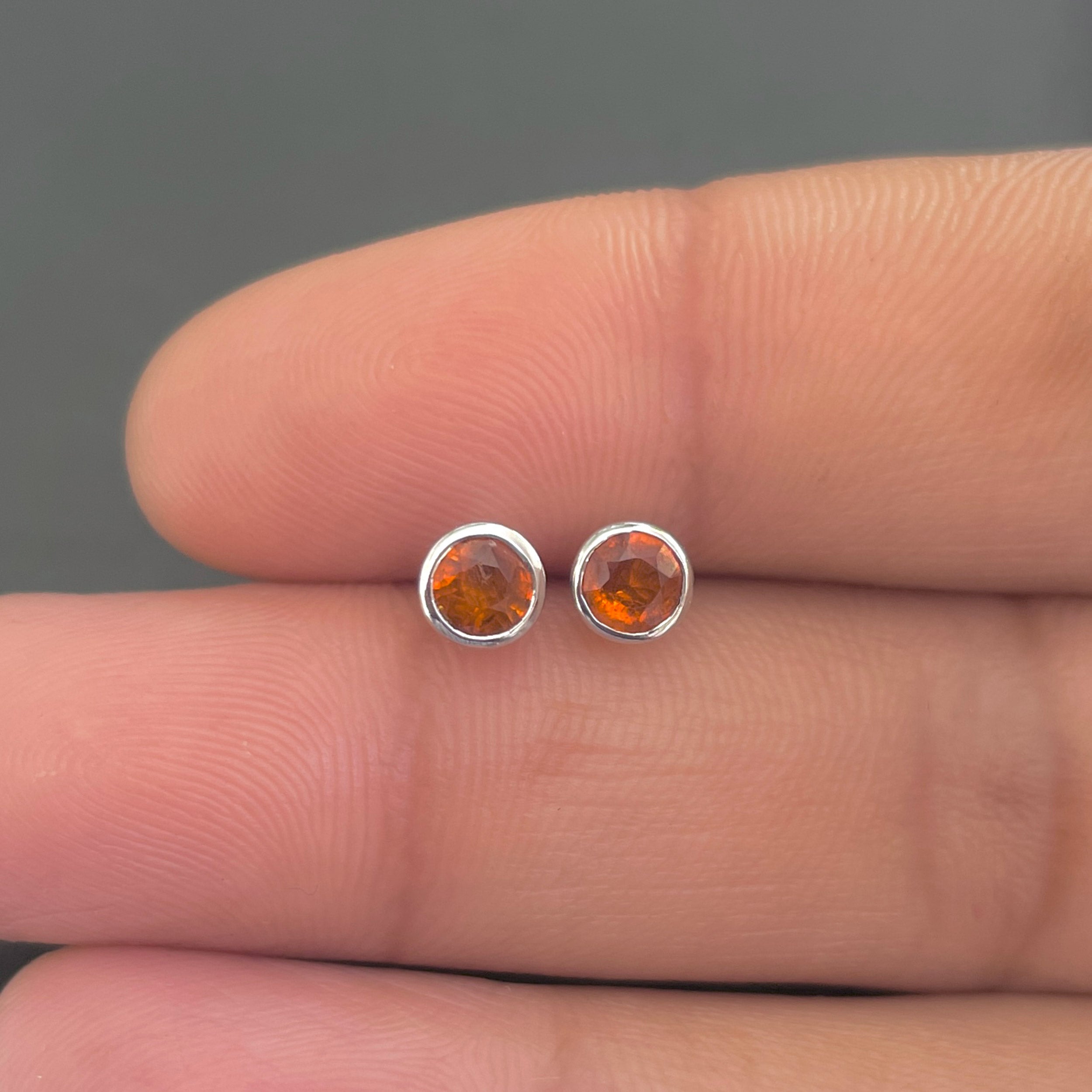 Orange Kyanite Stud Earrings-(OKY-SE-1375.)