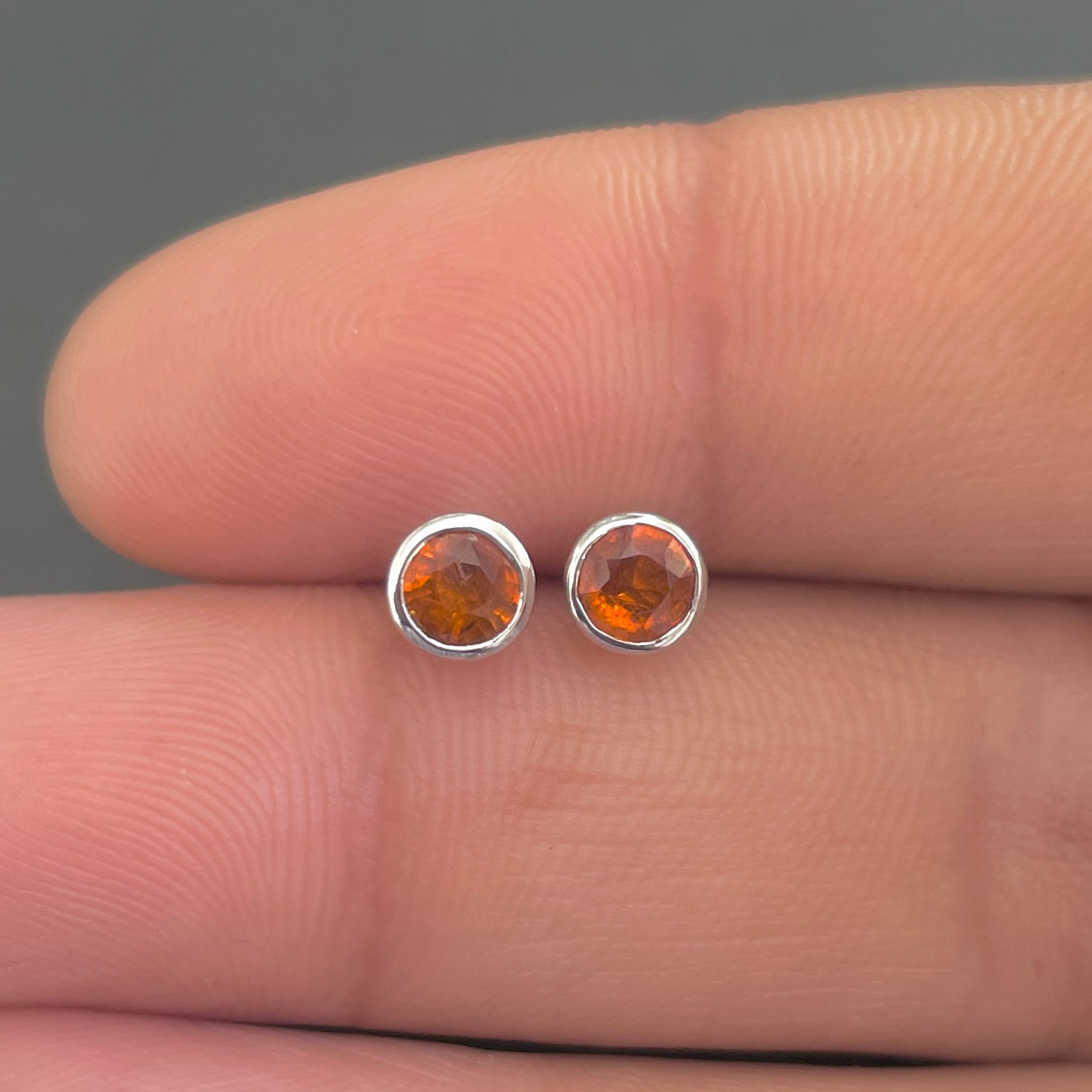Orange Kyanite Stud Earrings-(OKY-SE-1375.)