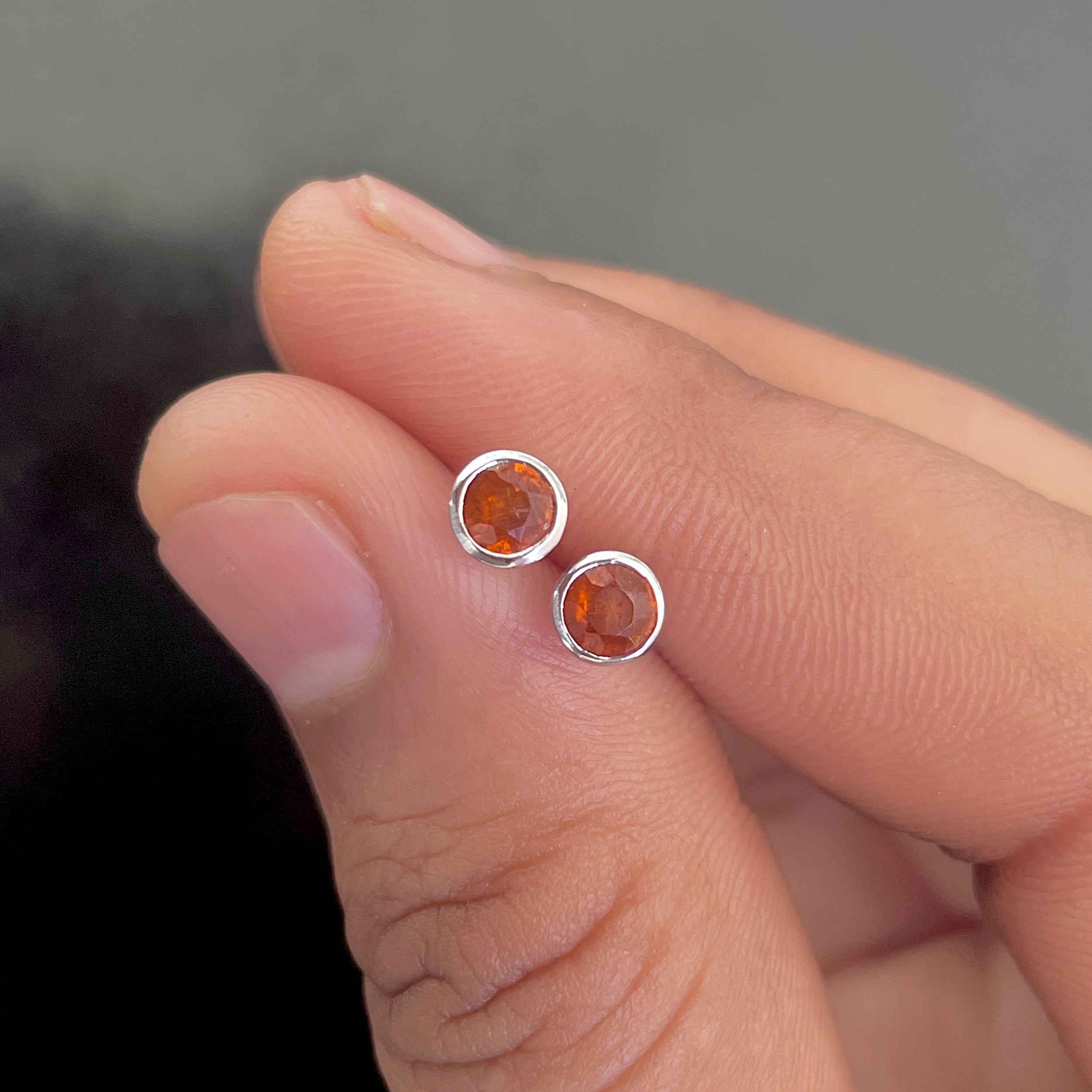 Orange Kyanite Stud Earrings-(OKY-SE-1375.)