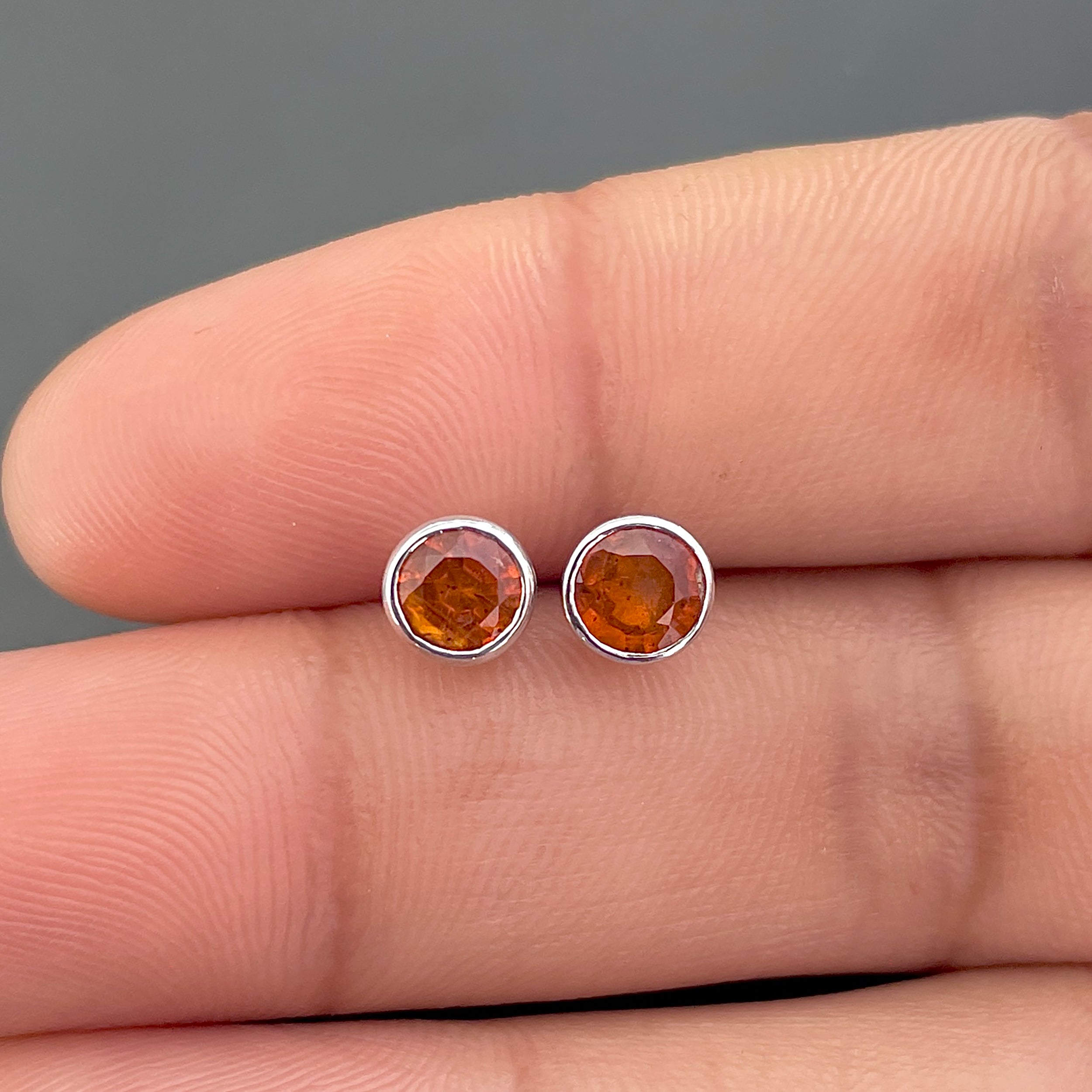 Orange Kyanite Stud Earrings-(OKY-SE-1425.)