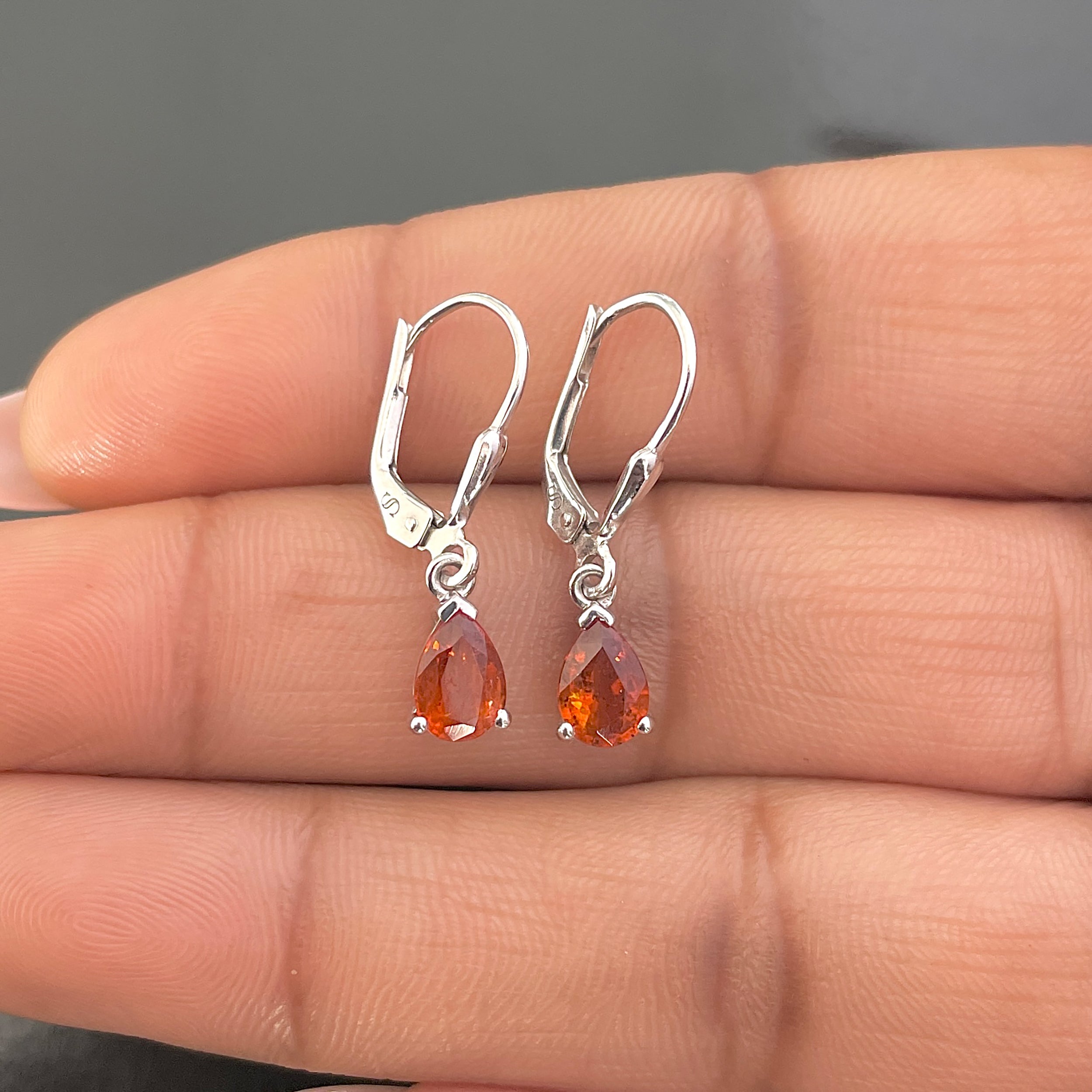 Orange Kyanite Leverback Earrings-(OKY-SE-676.)