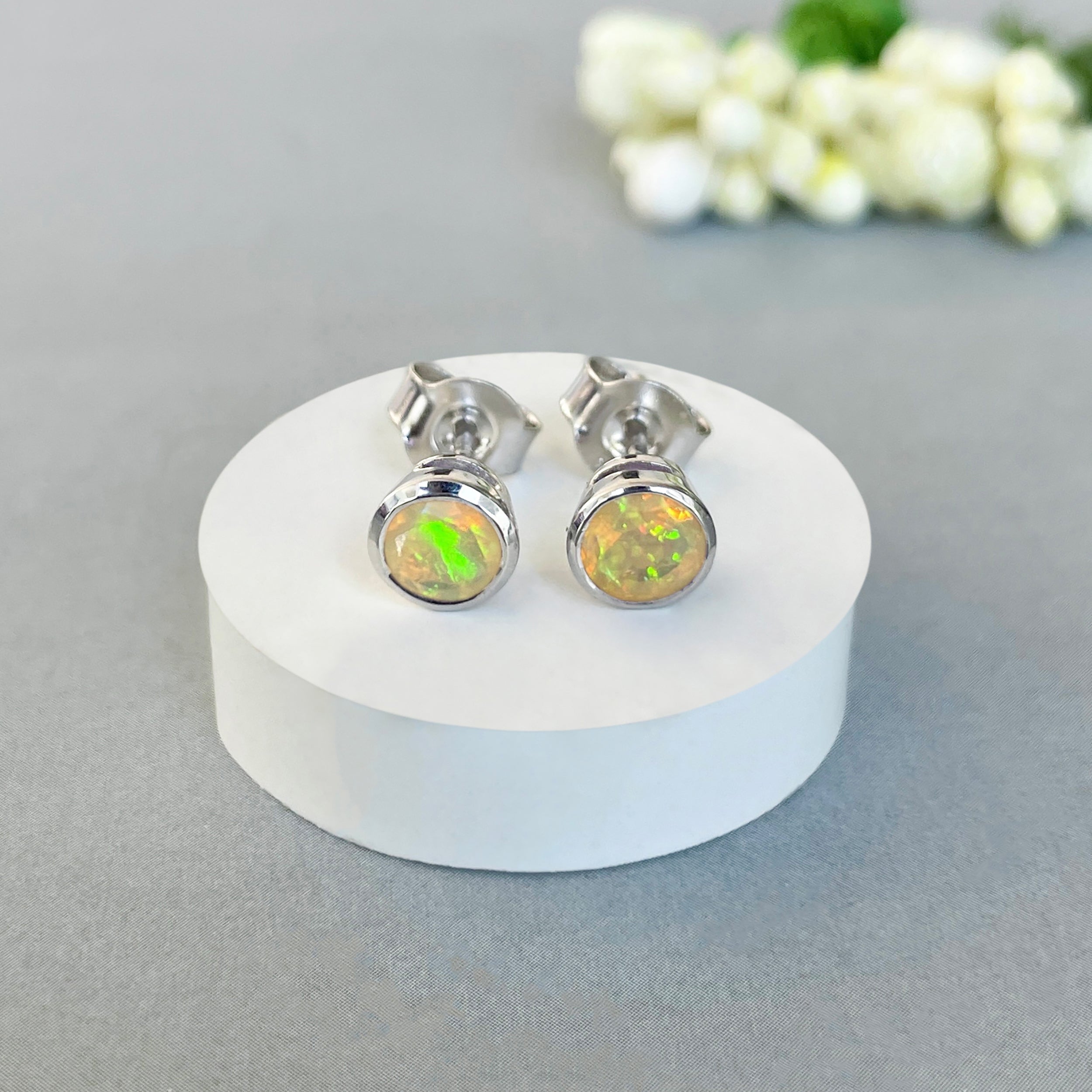 Opal Stud Earring-(OPL-SE-1425.)