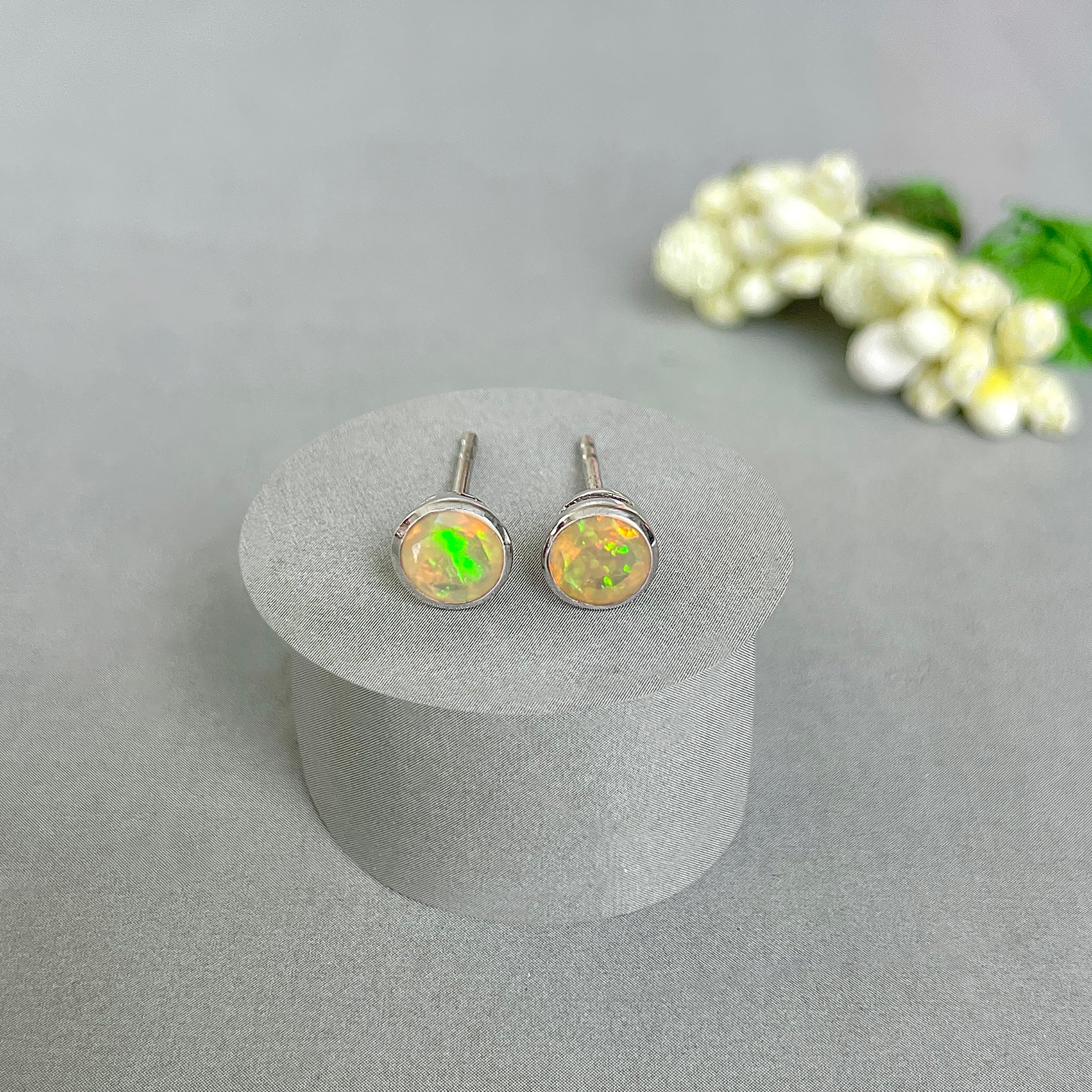 Opal Stud Earring-(OPL-SE-1425.)