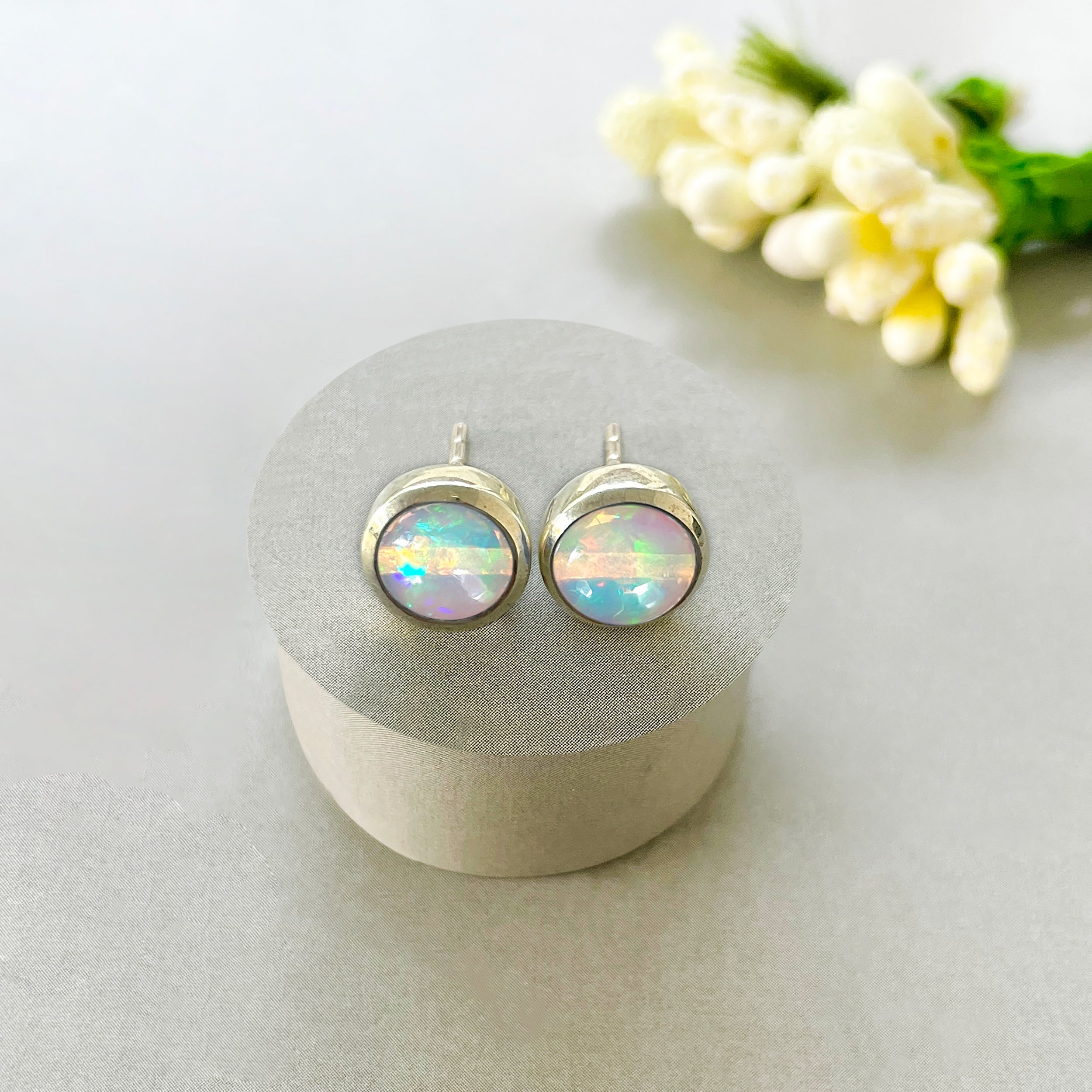 Opal Stud Earring-(OPL-SE-724.)