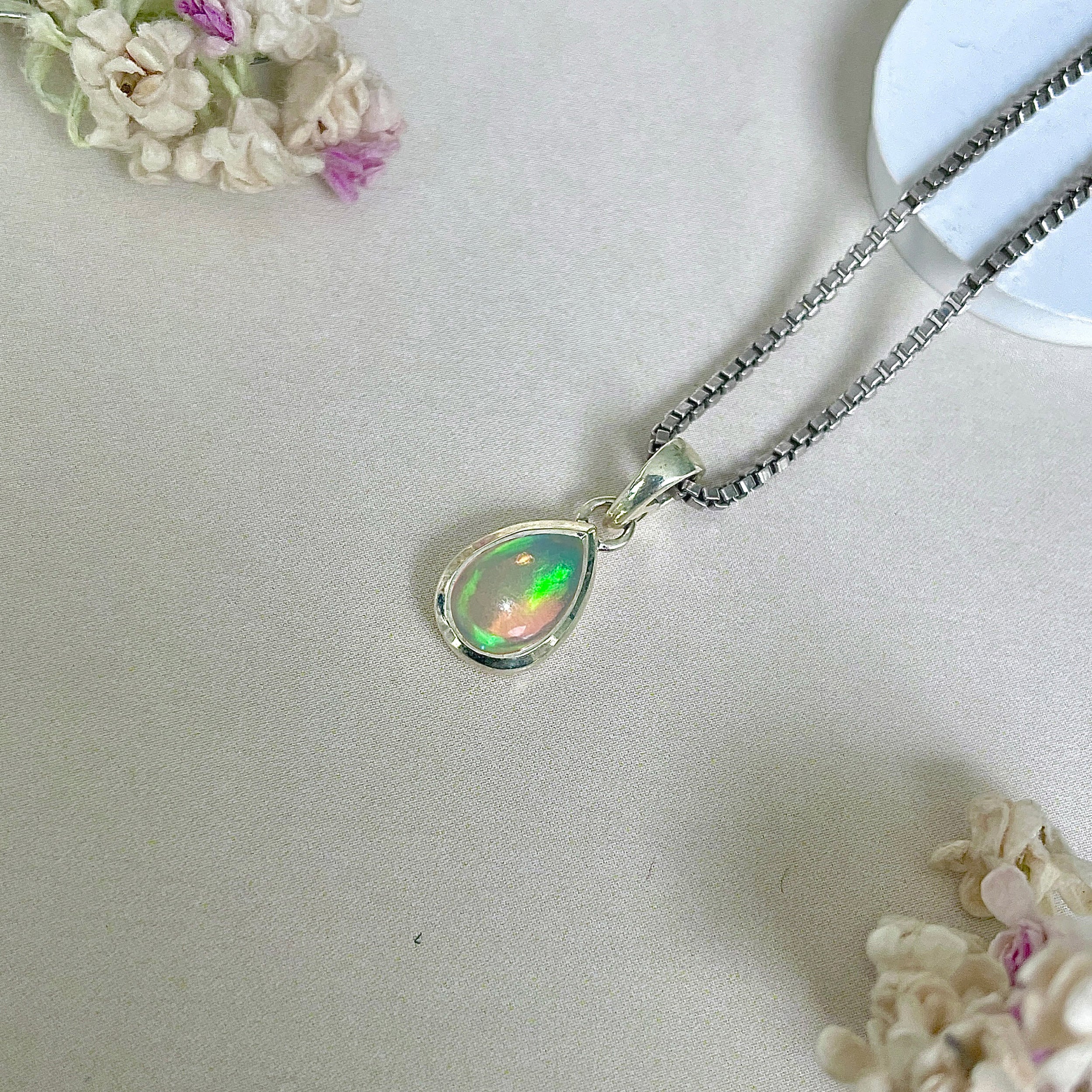 Opal Pendant-(OPL-SP-943.)