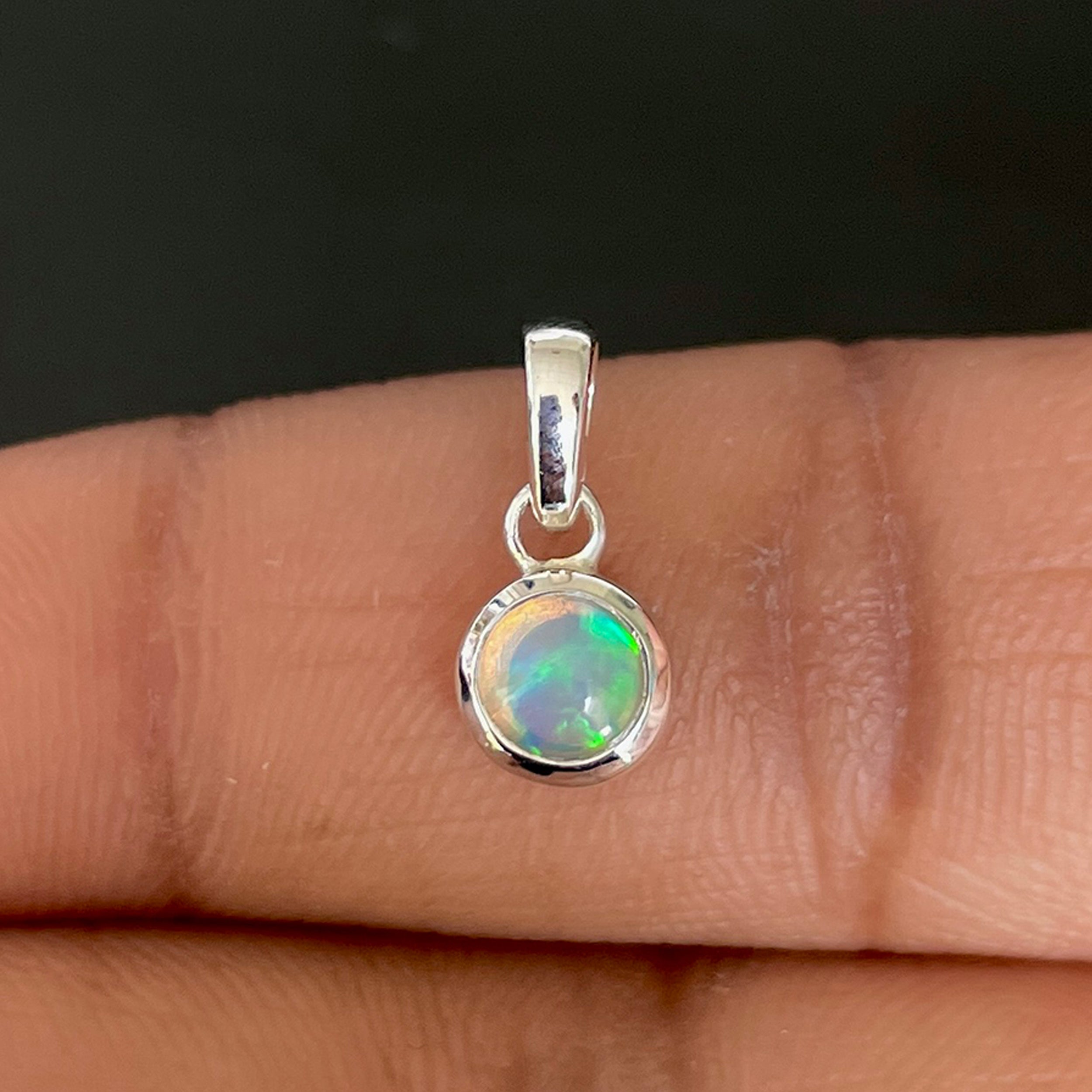 Opal Pendant-(OPL-SP-948.)