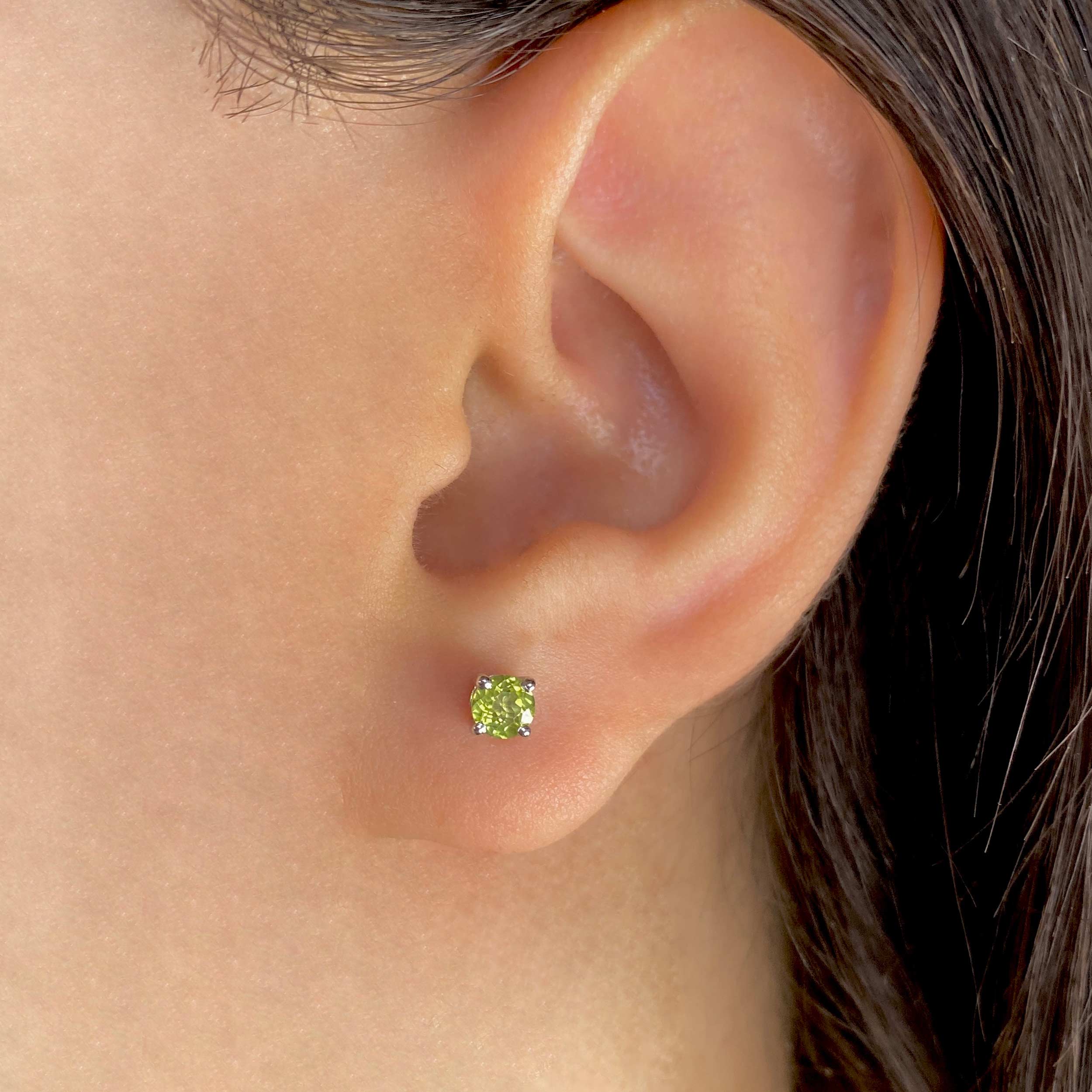 Peridot Stud Earrings-(PER-SE-1023.)