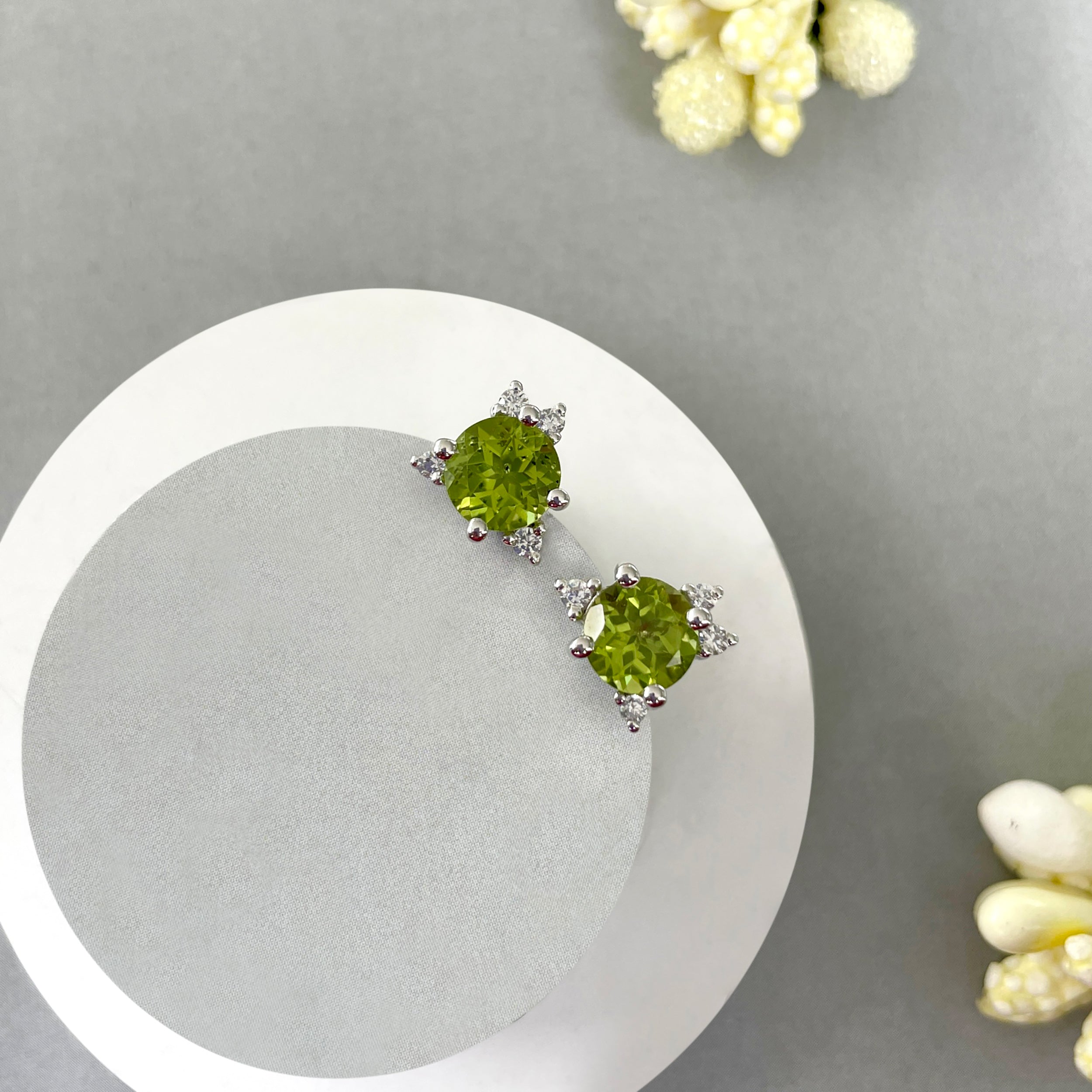 Peridot Stud Earring-(PER-SE-1260.)