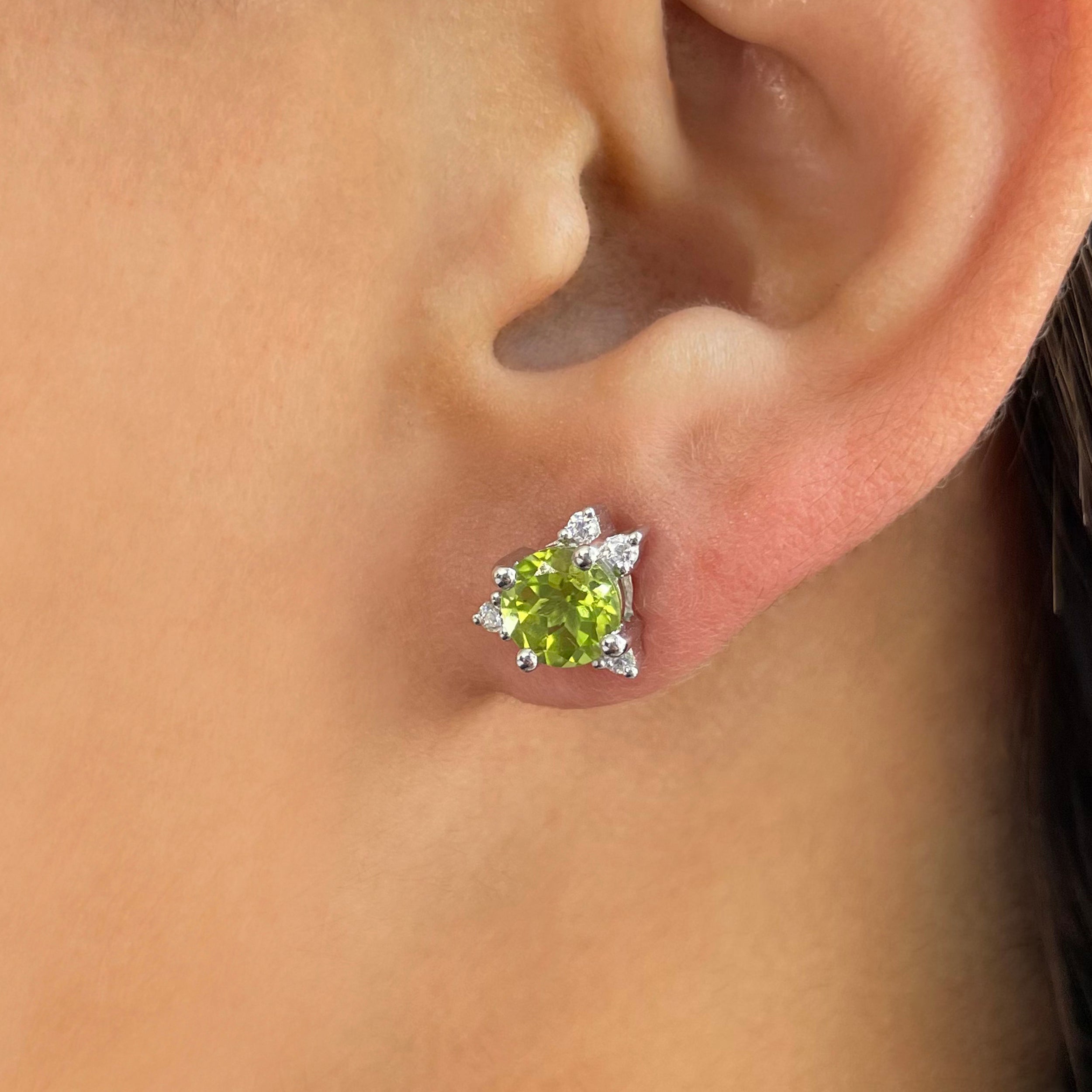 Peridot Stud Earring-(PER-SE-1260.)