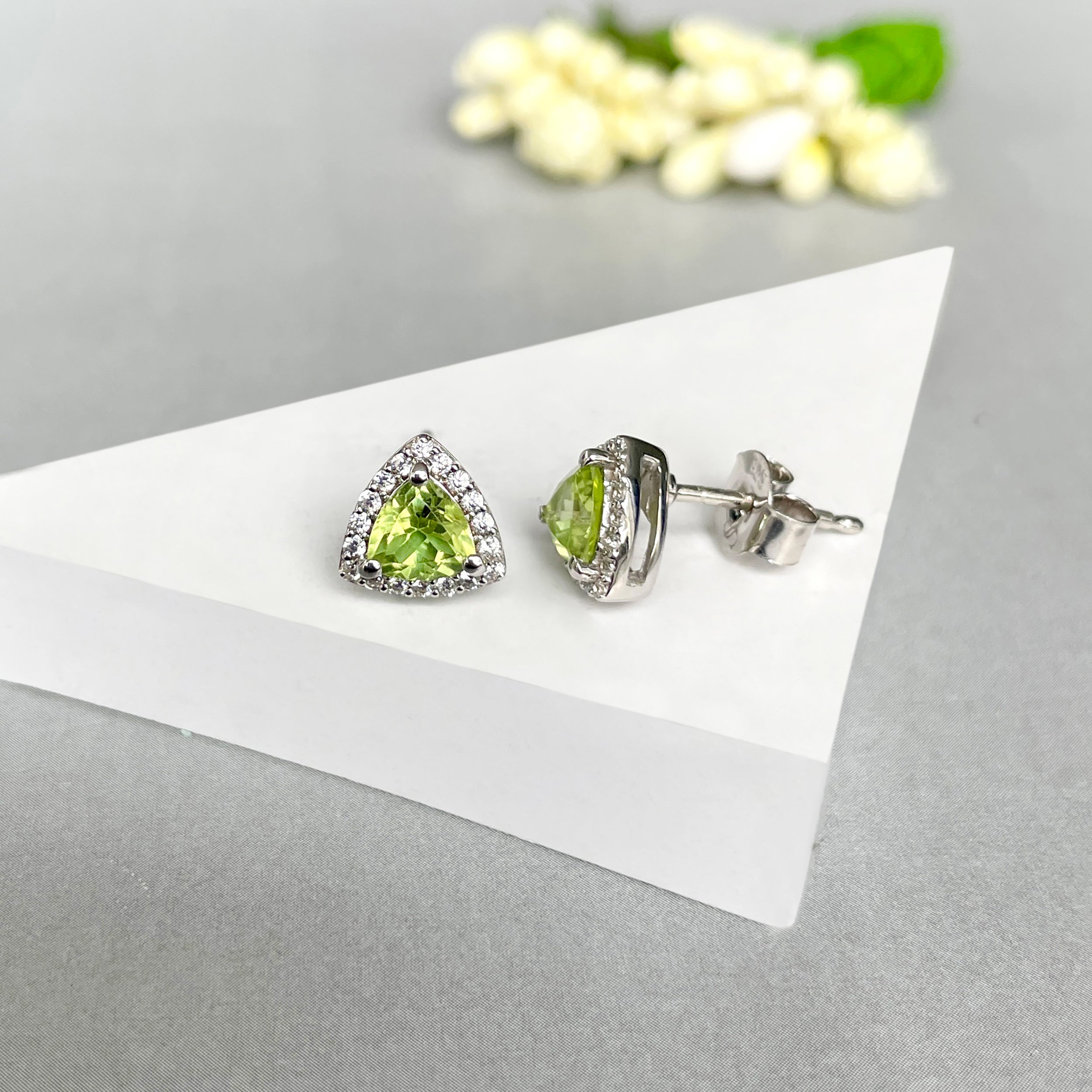 Peridot Stud Earrings-(PER-SE-1269.)