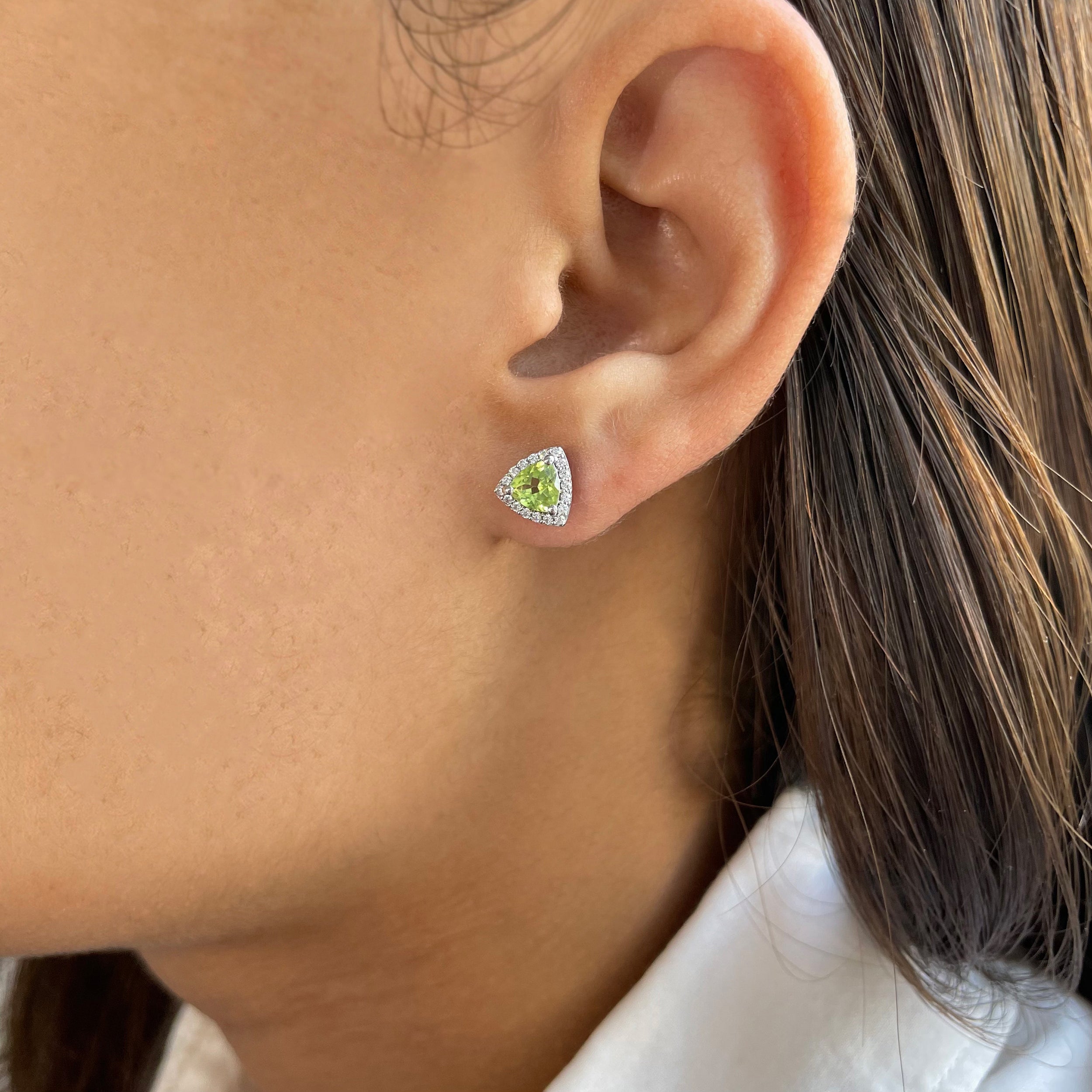Peridot Stud Earrings-(PER-SE-1269.)