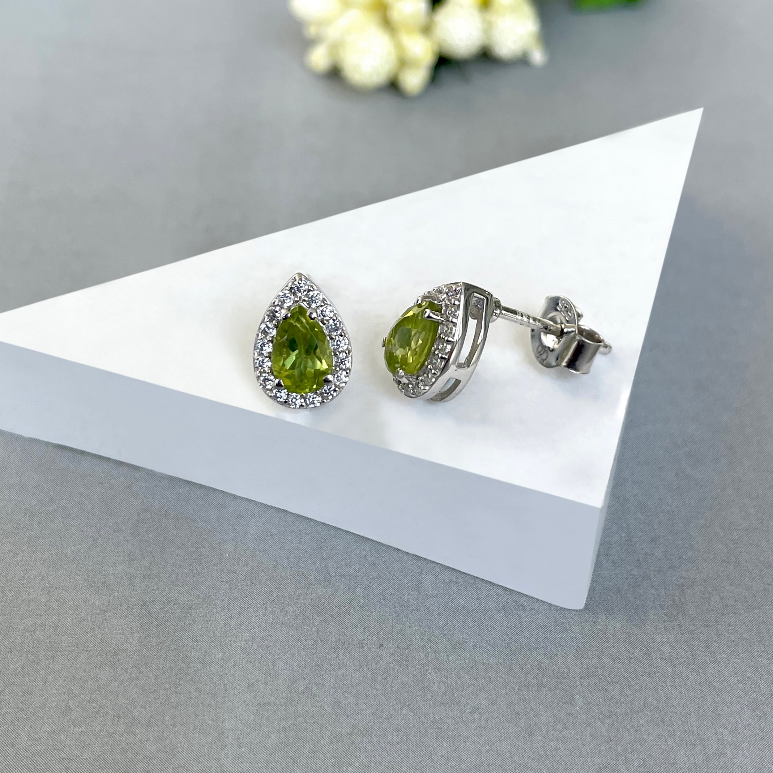 Peridot Stud Earrings-(PER-SE-52W.)