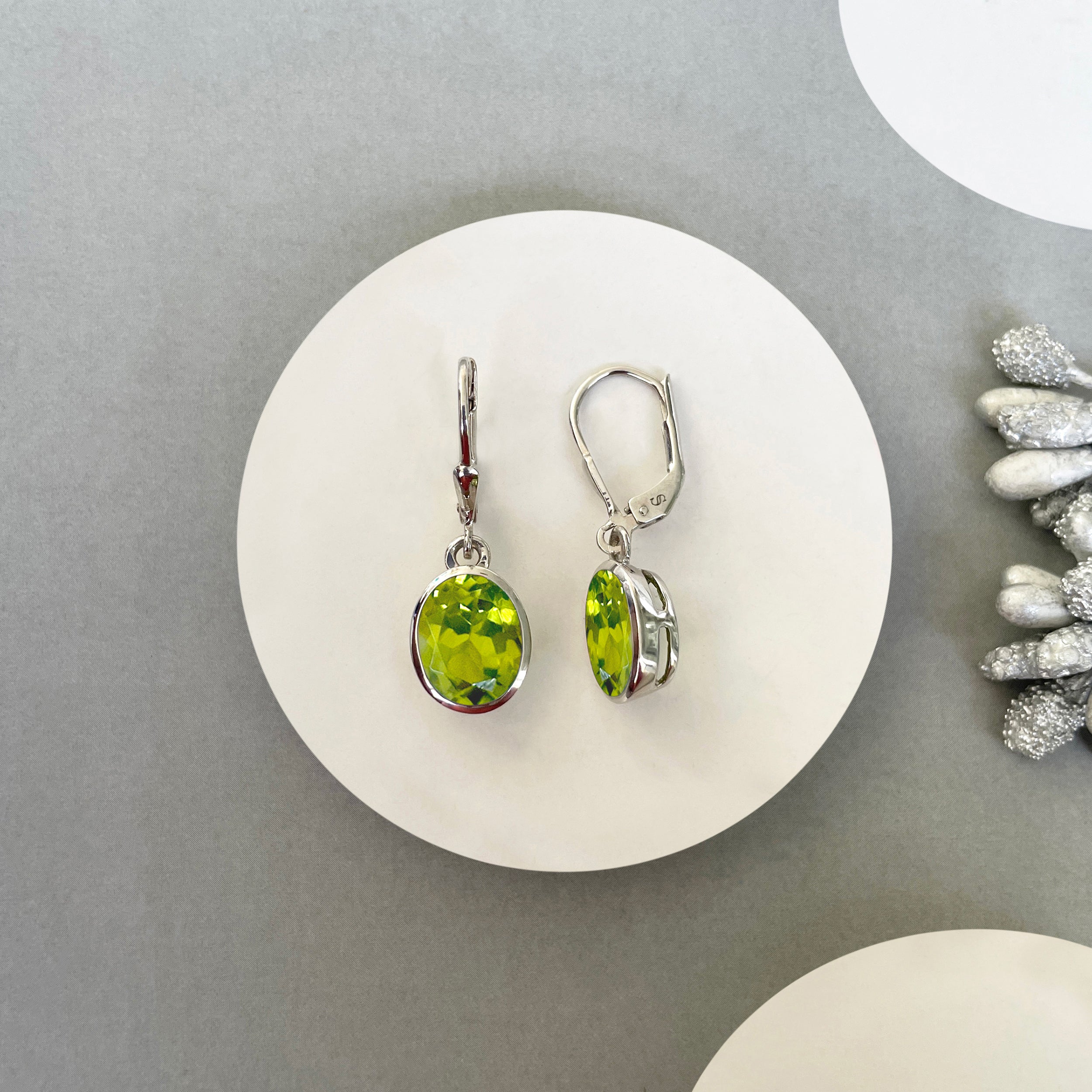 Peridot Leverback Earrings-(PER-SE-713.)