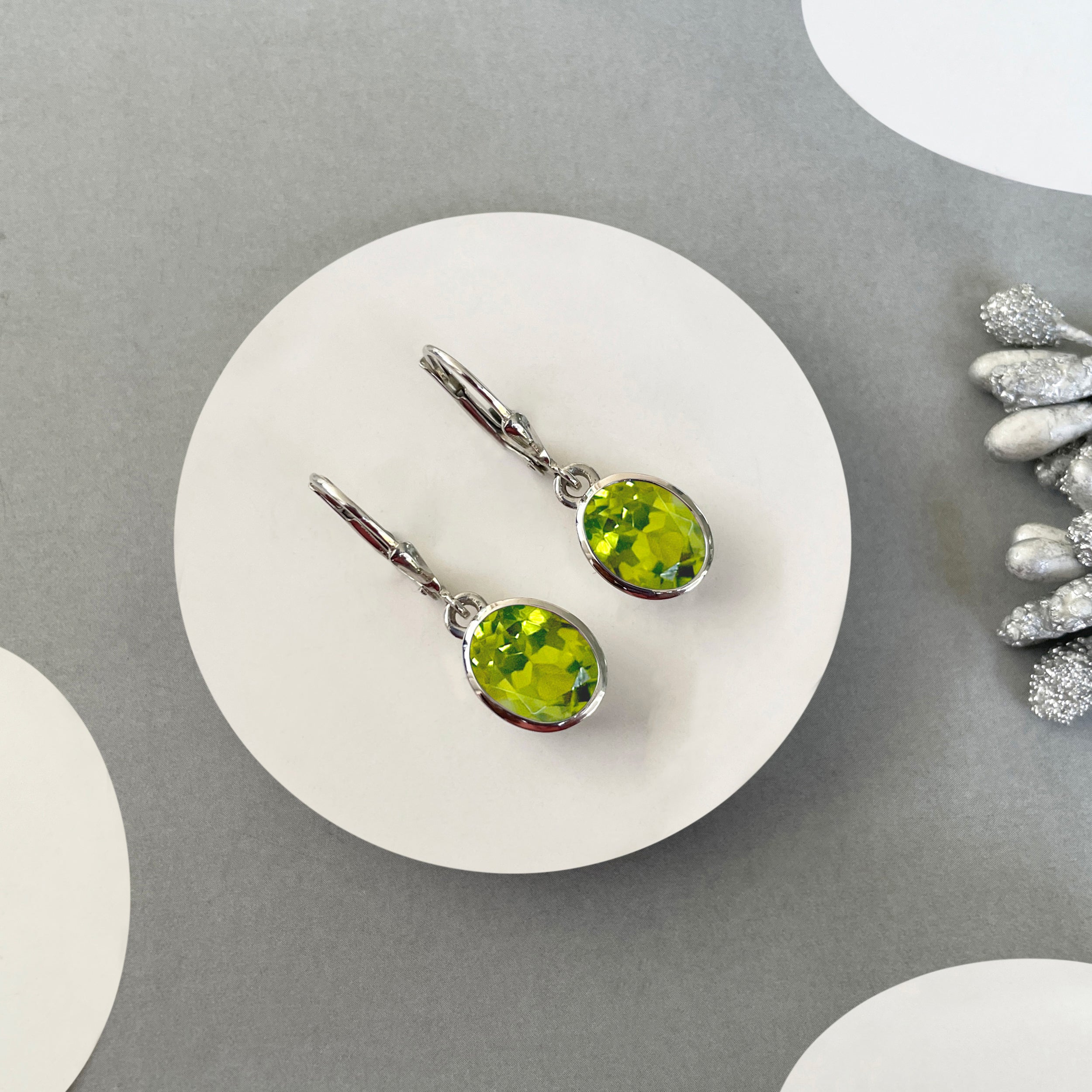 Peridot Leverback Earrings-(PER-SE-713.)