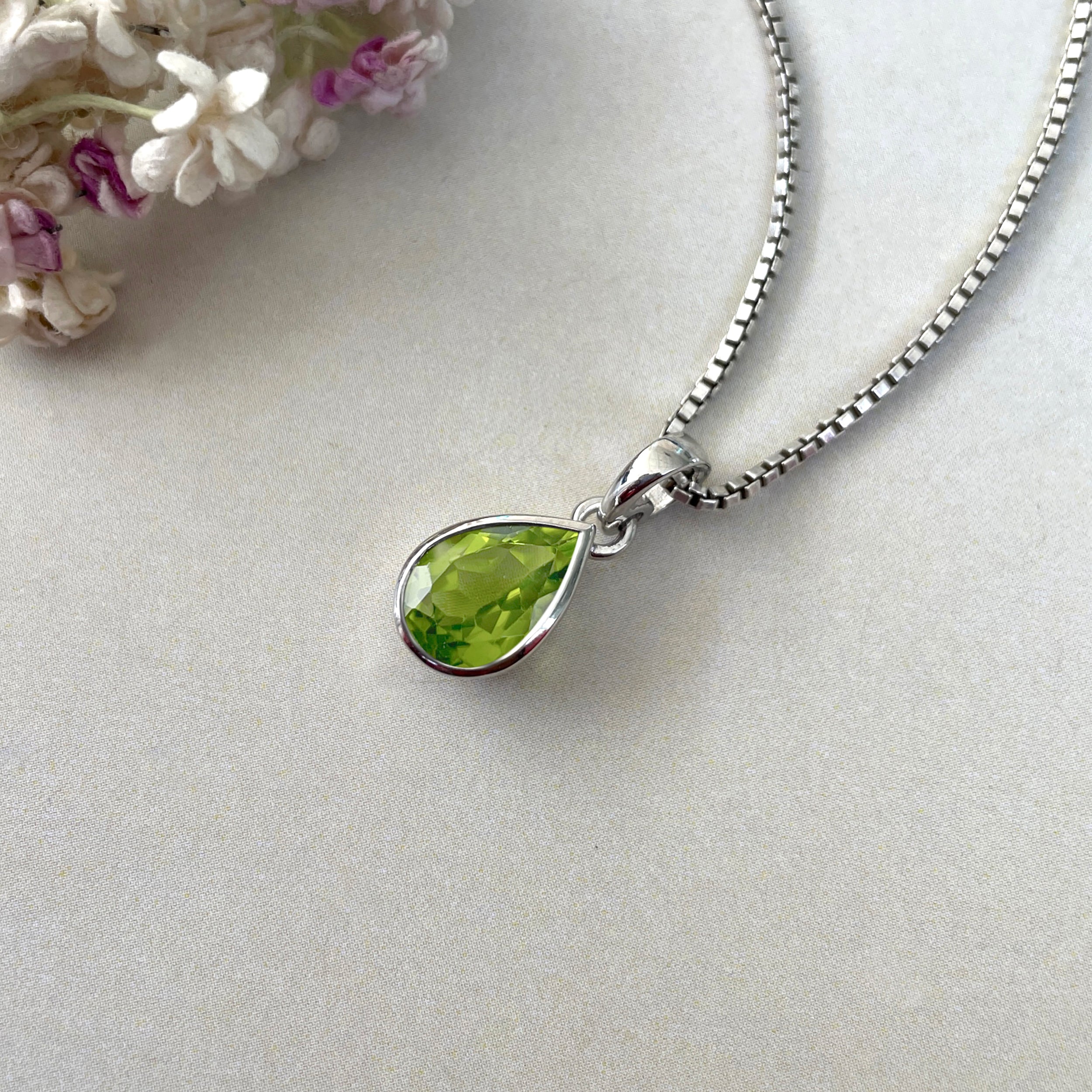 Peridot Pendant-(PER-SP-468.)
