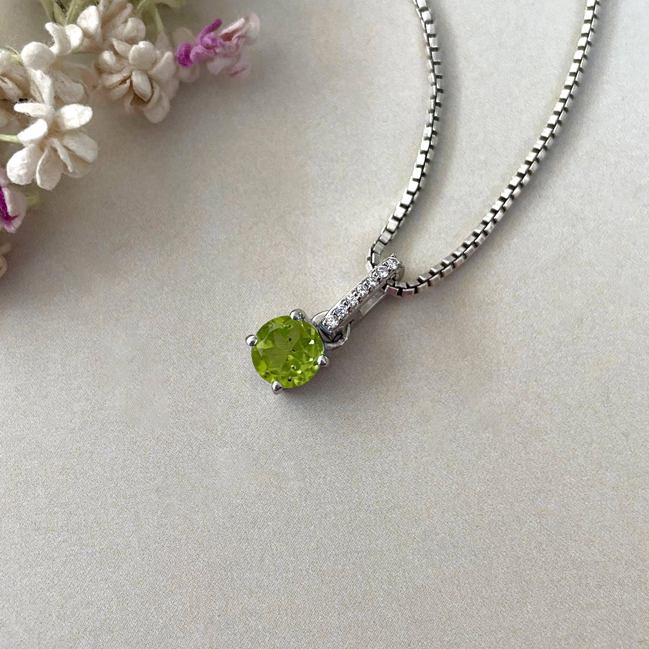 Peridot & White Topaz Pendant-(PER-SP-549.)