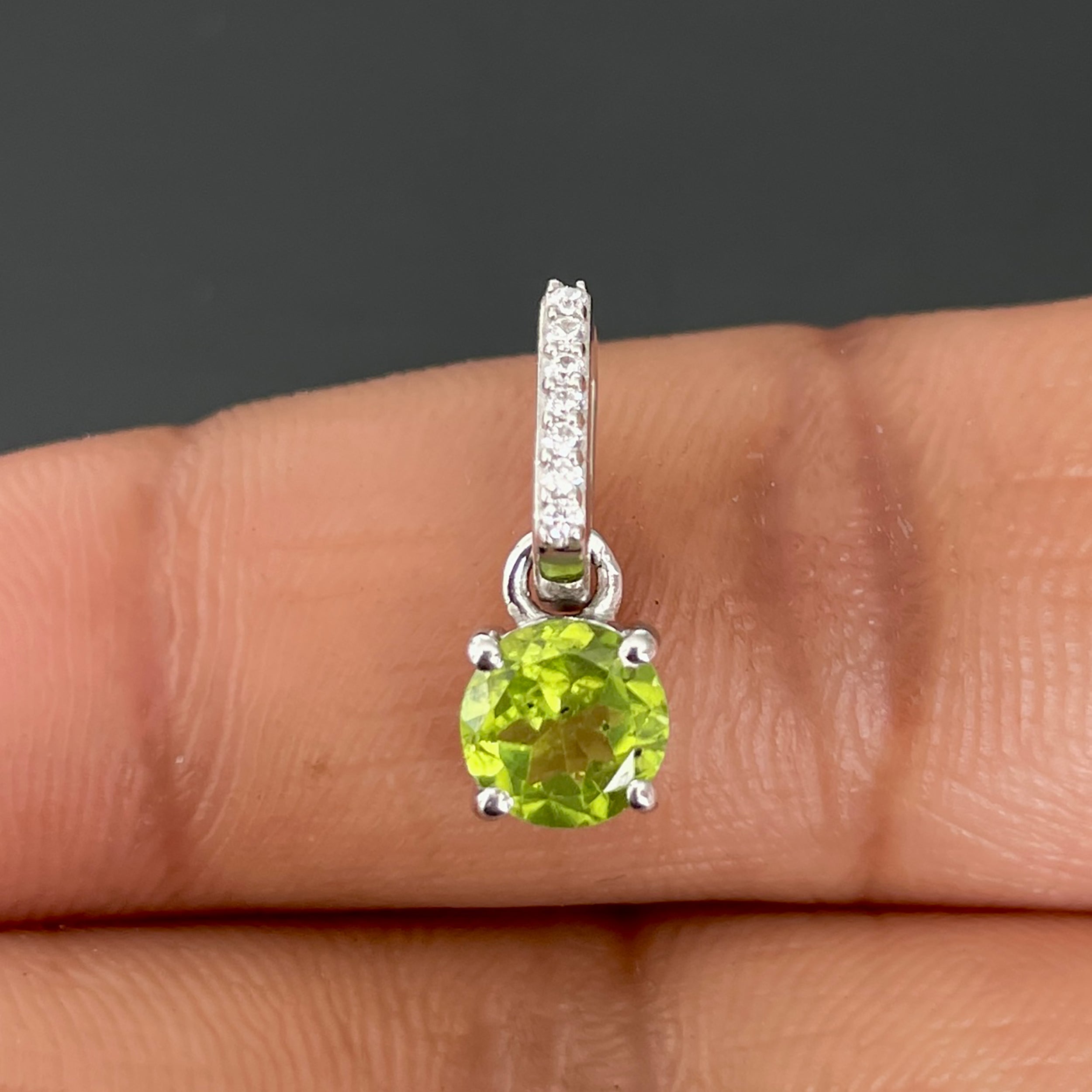 Peridot & White Topaz Pendant-(PER-SP-549.)