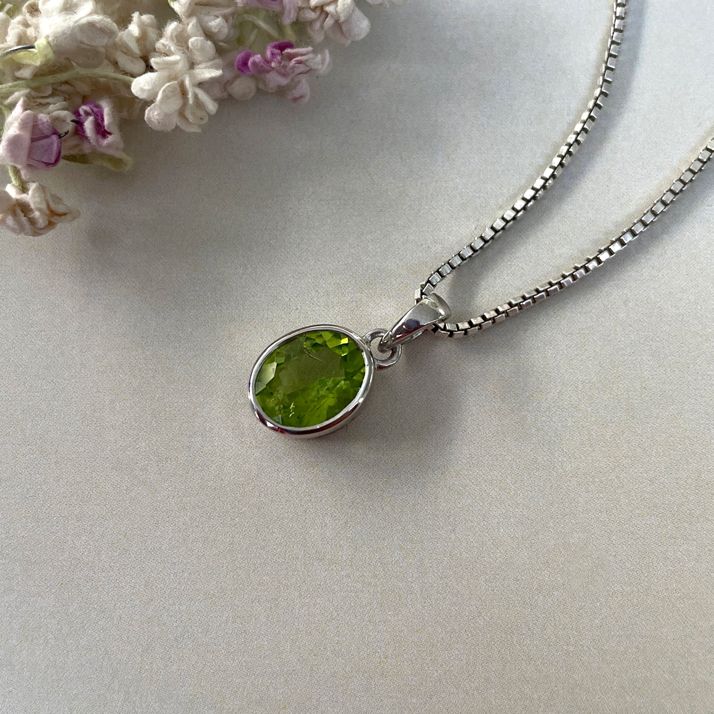 Peridot Pendant-(PER-SP-734.)