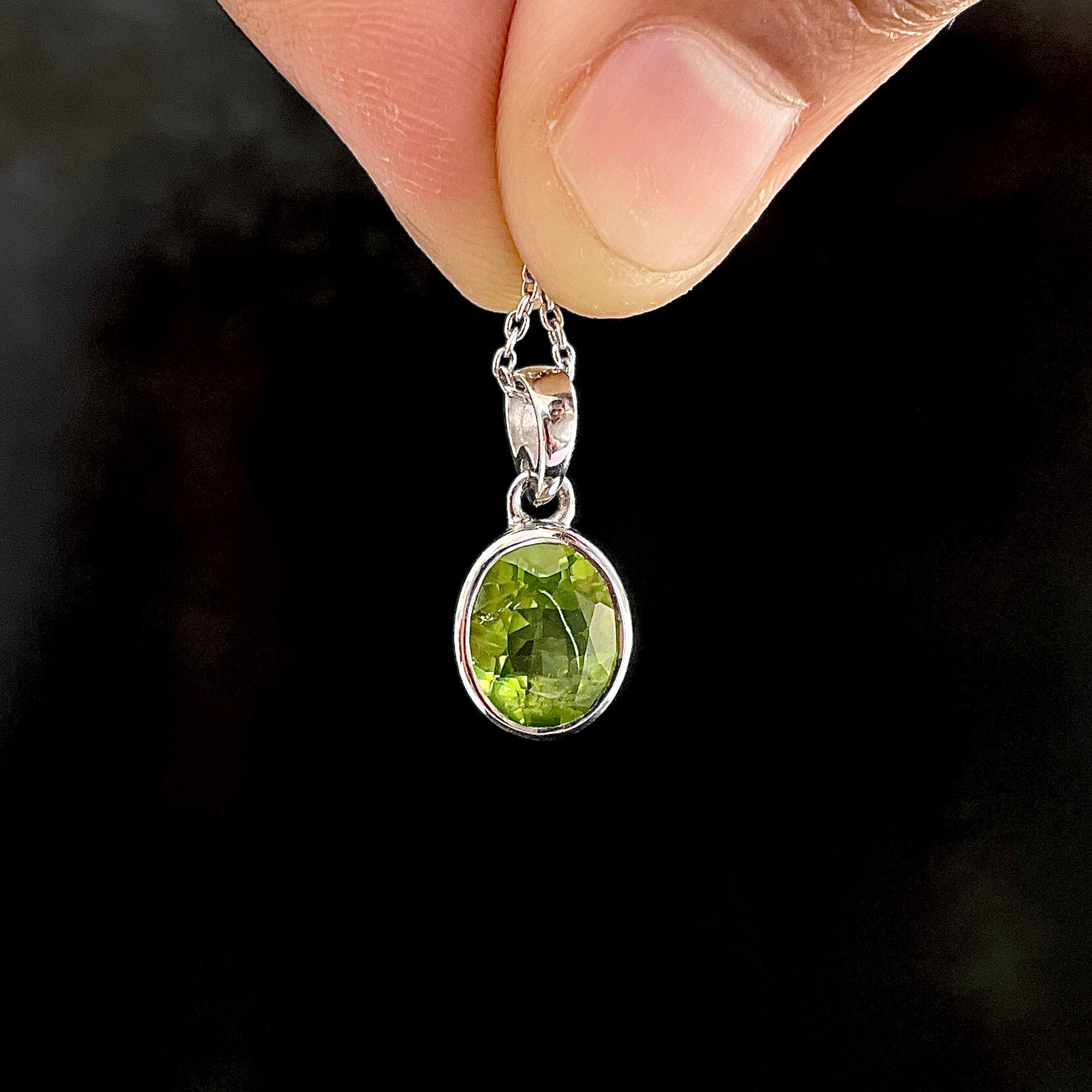 Peridot Pendant-(PER-SP-734.)