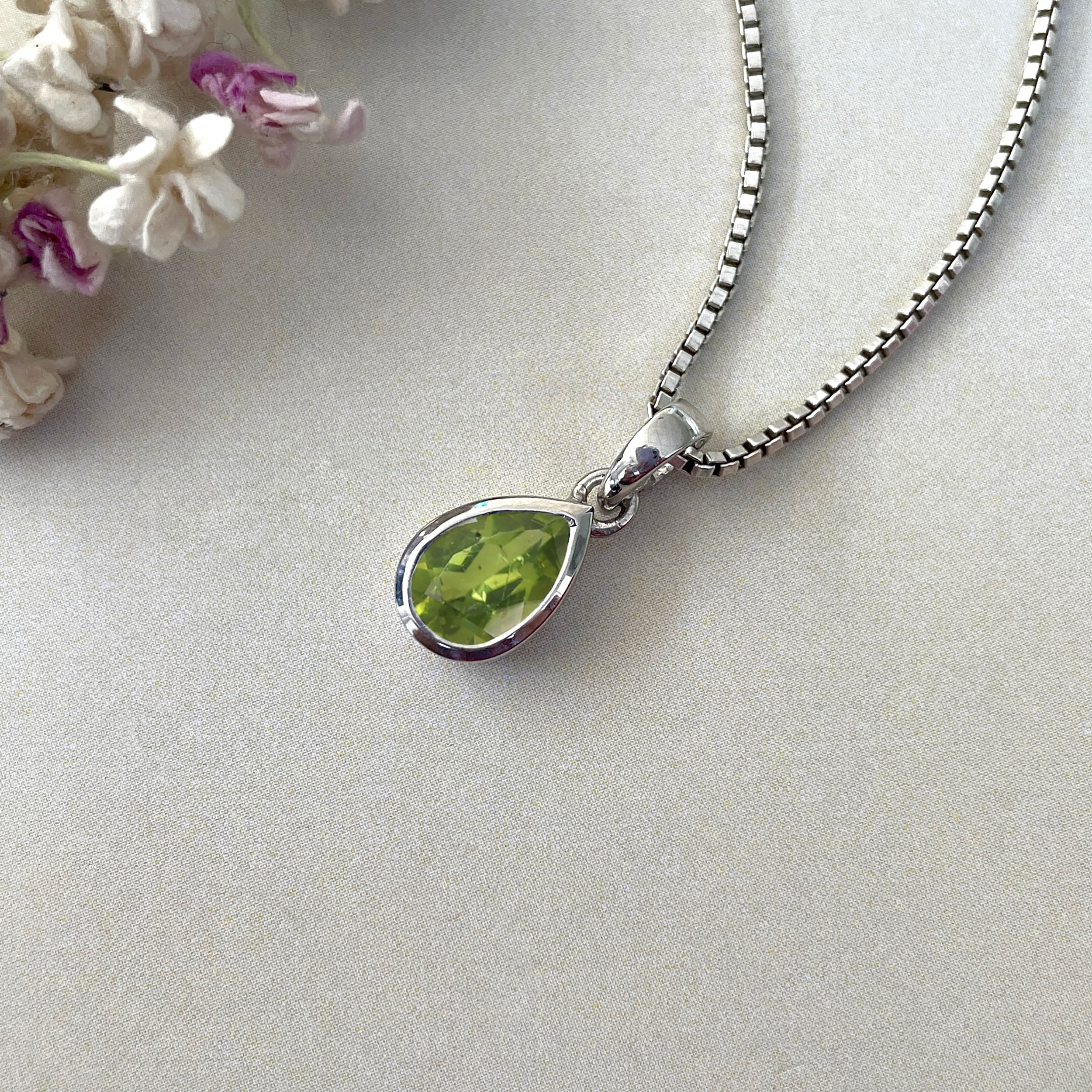 Peridot Pendant-(PER-SP-956.)