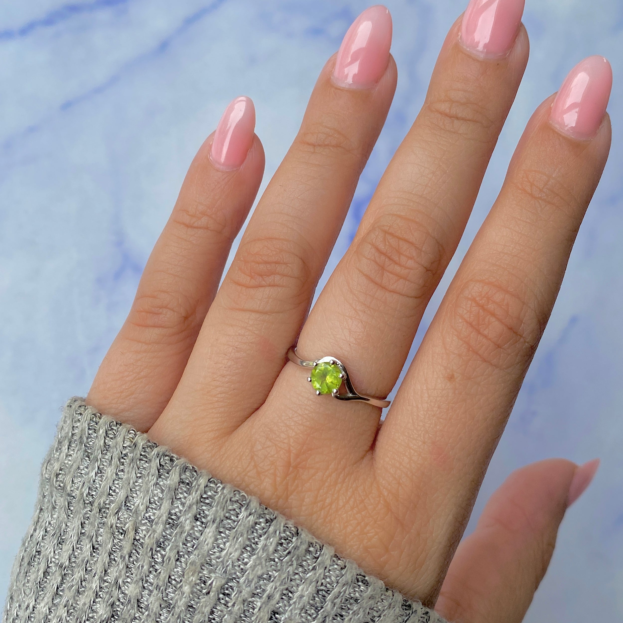 Peridot Ring-(PER-SR-04.)