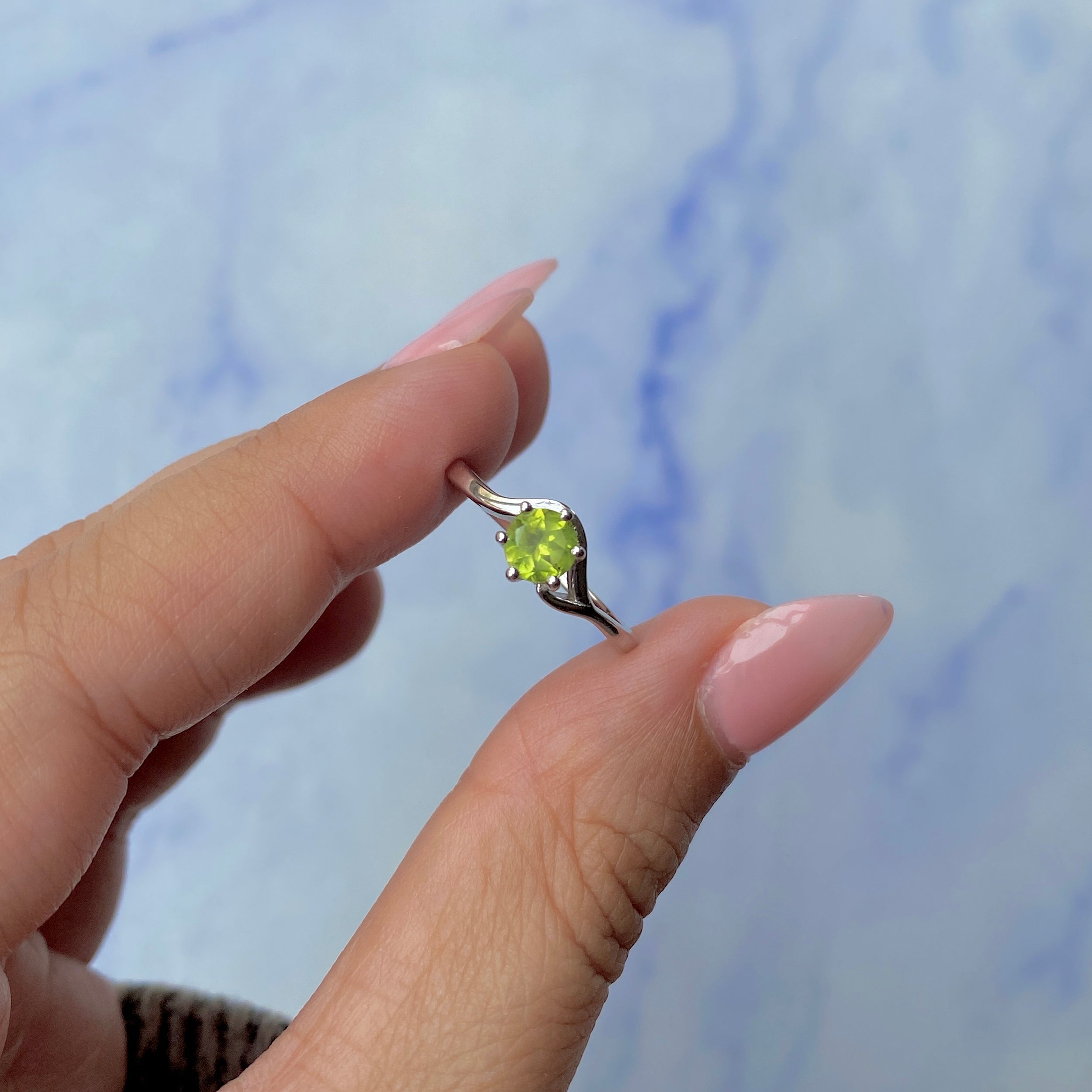 Peridot Ring-(PER-SR-04.)